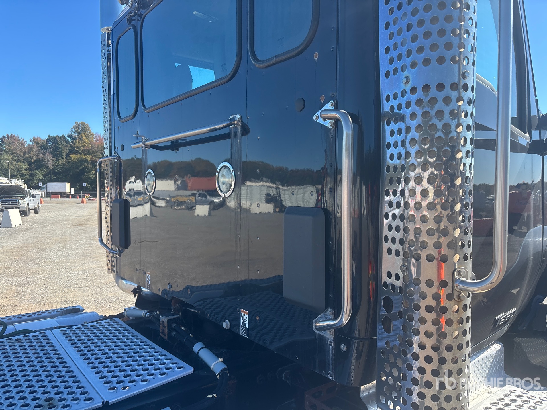 2020 Kenworth T880