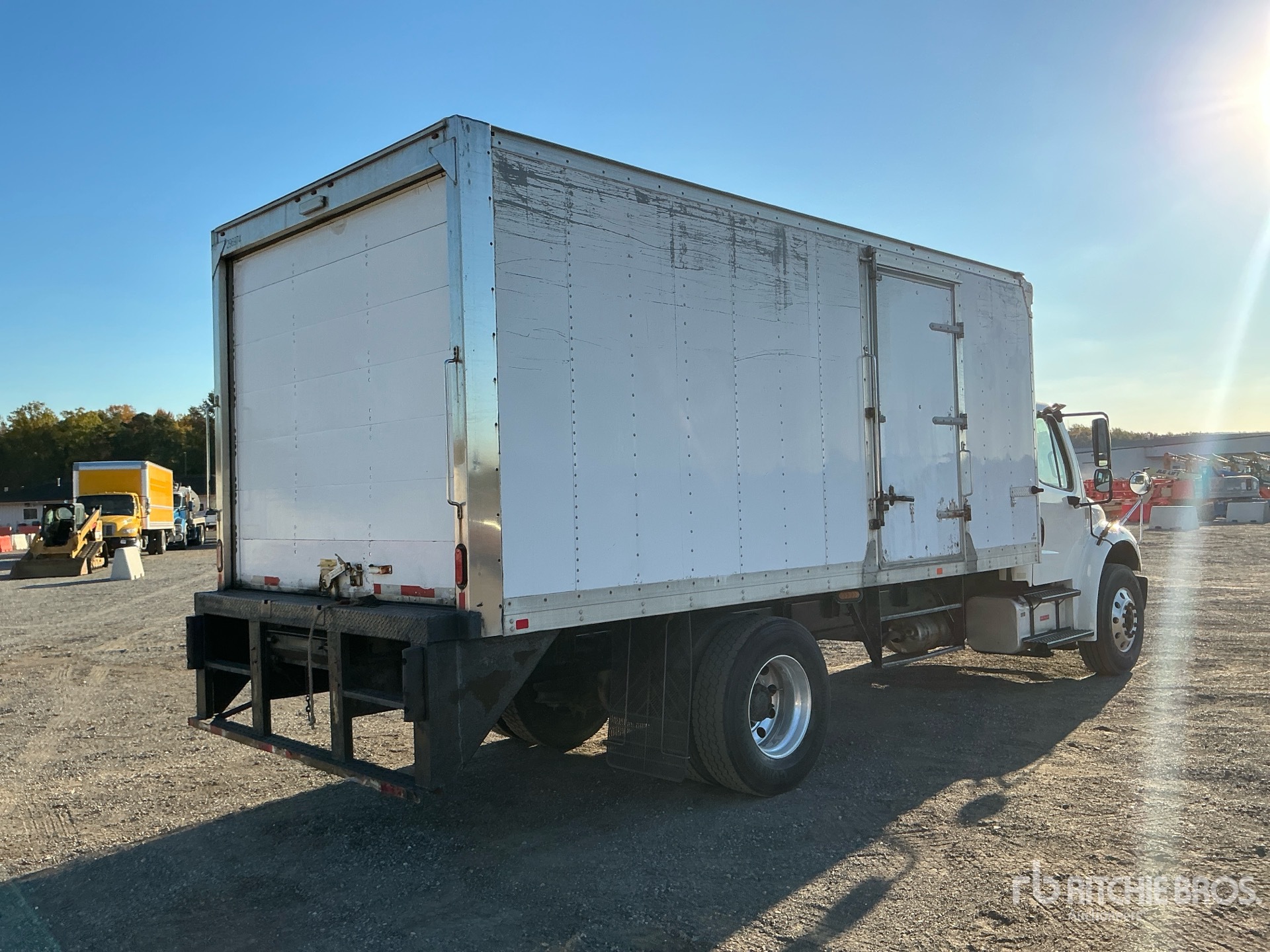 2019 Freightliner M2 106