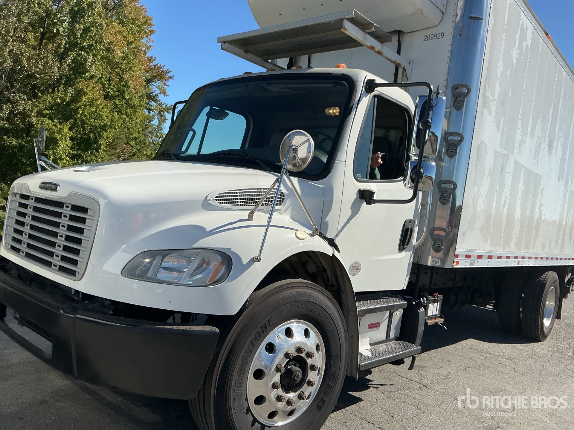 2019 Freightliner M2 106