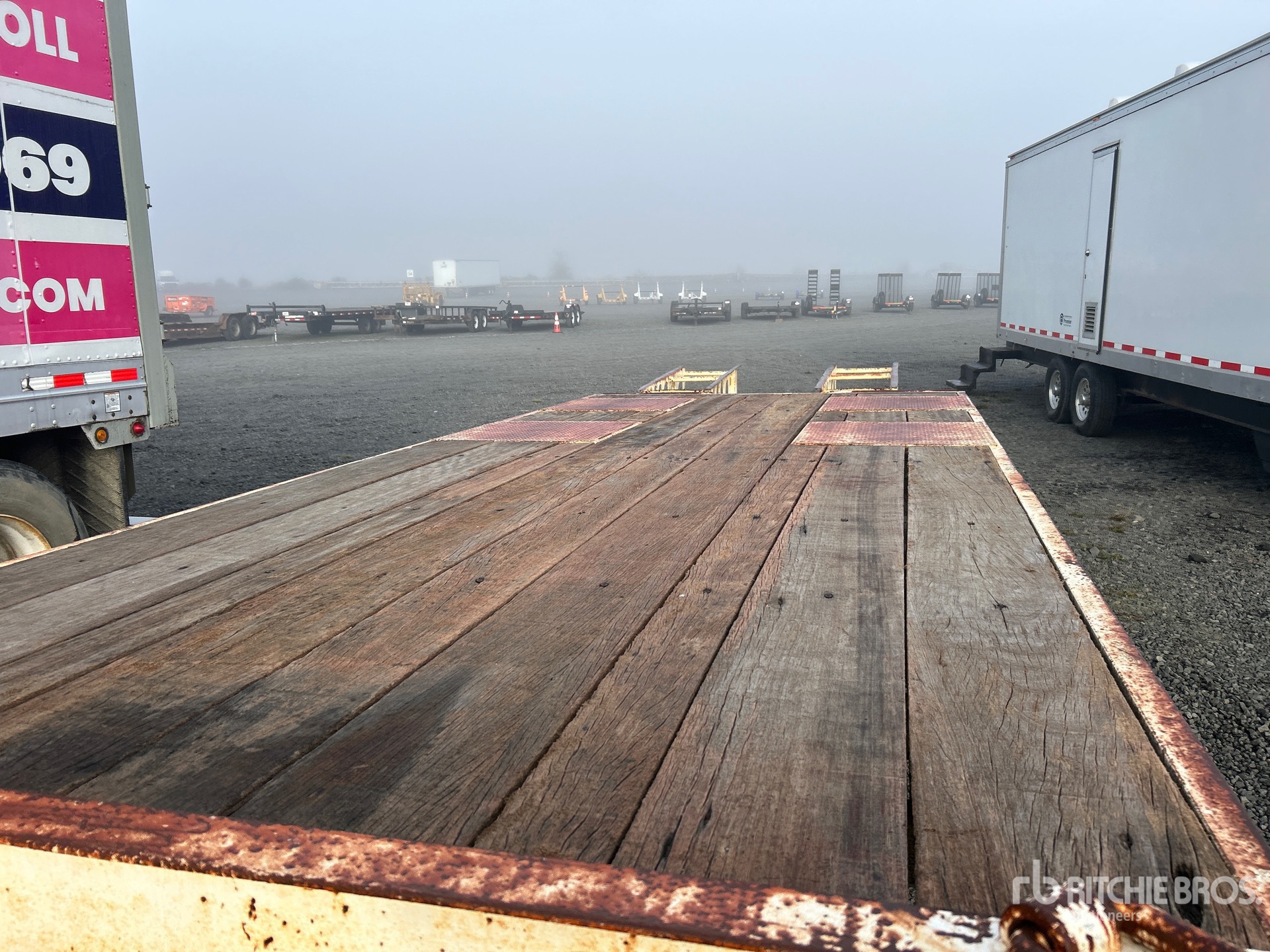 2000 Olympic 20 ton T/A