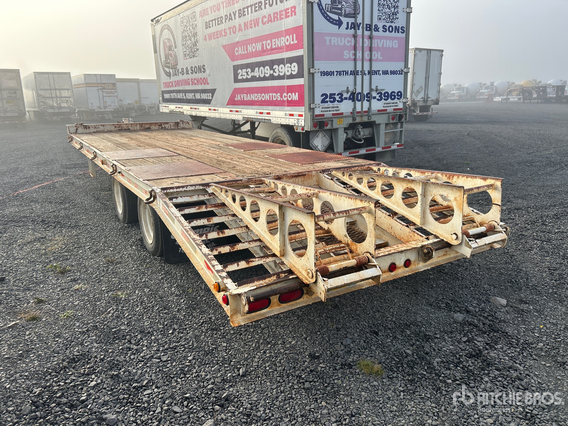 2000 Olympic 20 ton T/A