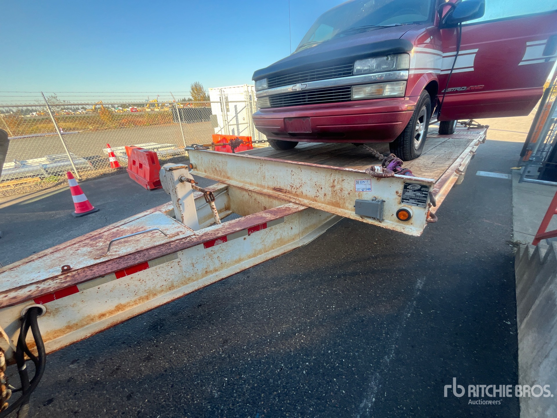 2000 Olympic 20 ton T/A