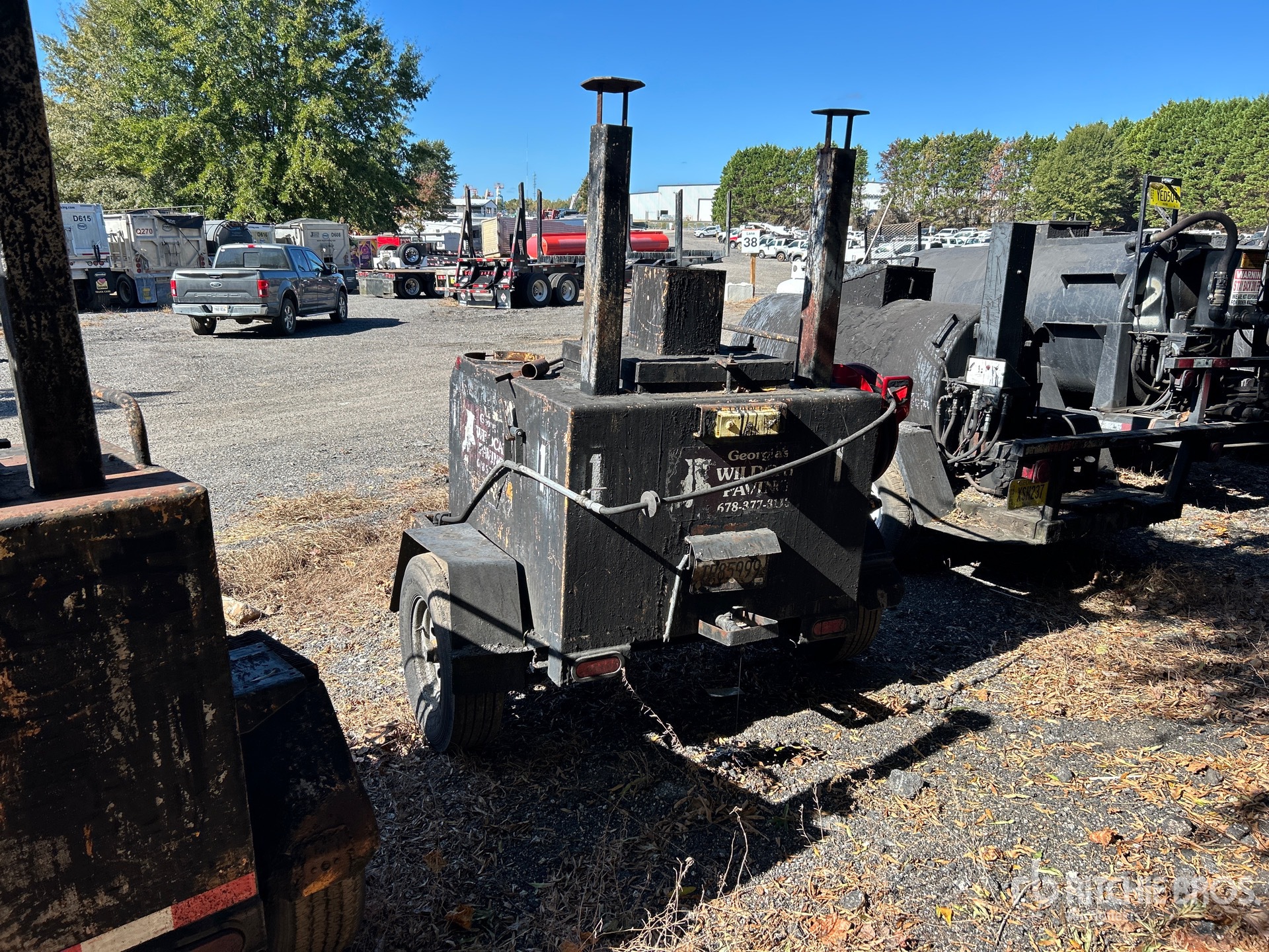 Leeboy Towable Asphalt Sealcoating Trailer