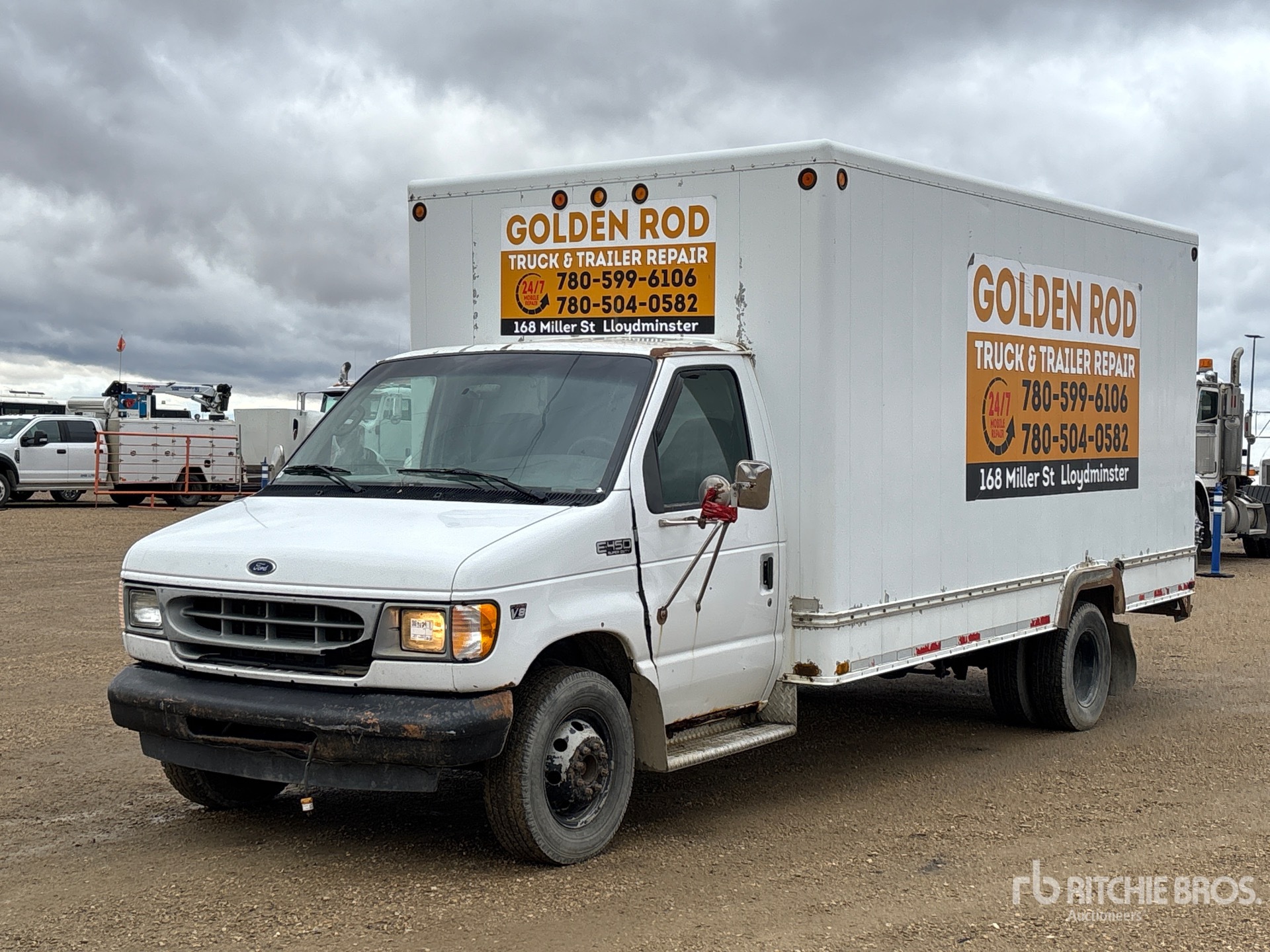 Photo of 2002 Ford ECONOLINE E-450