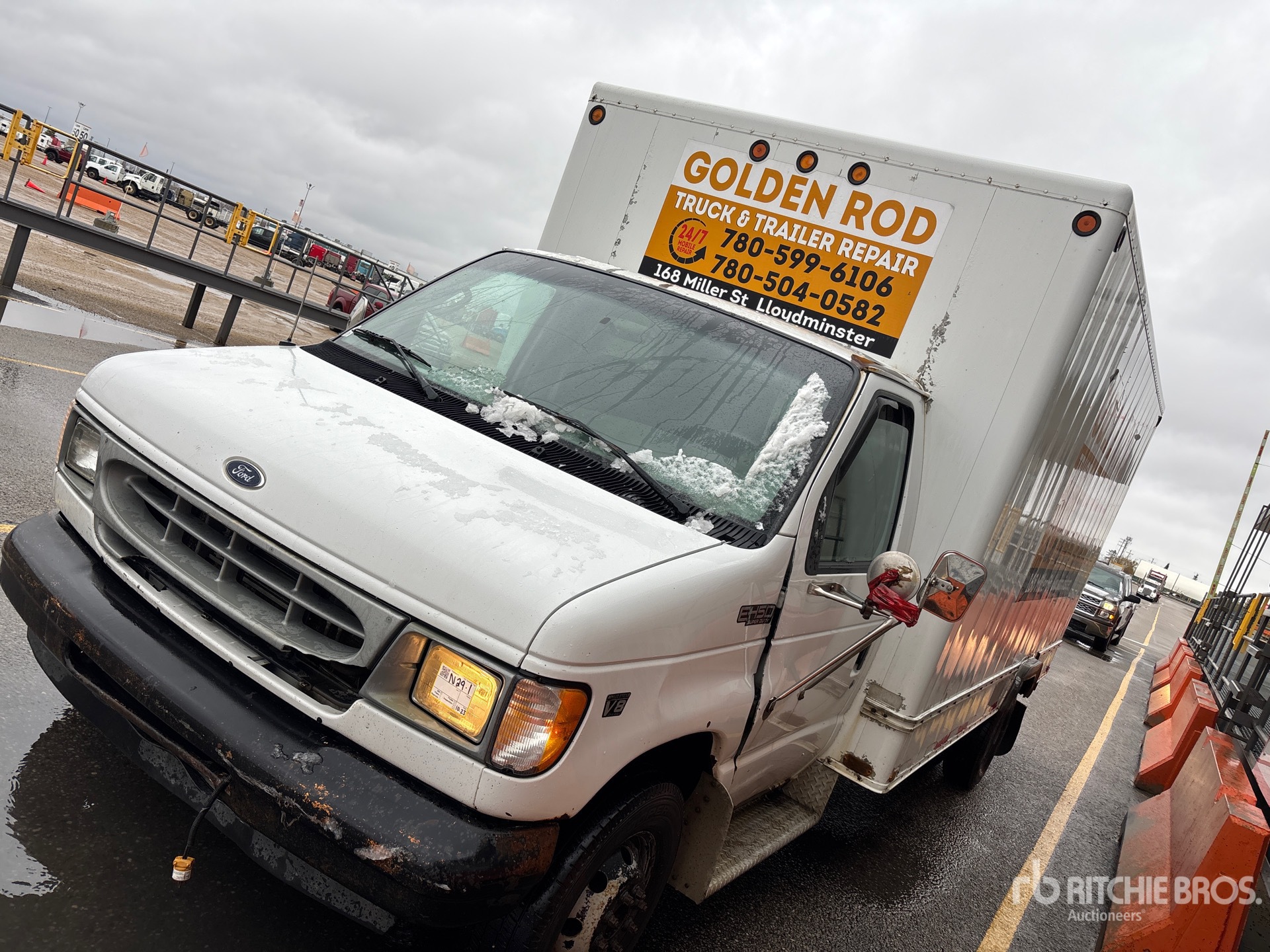 2002 Ford ECONOLINE E-450