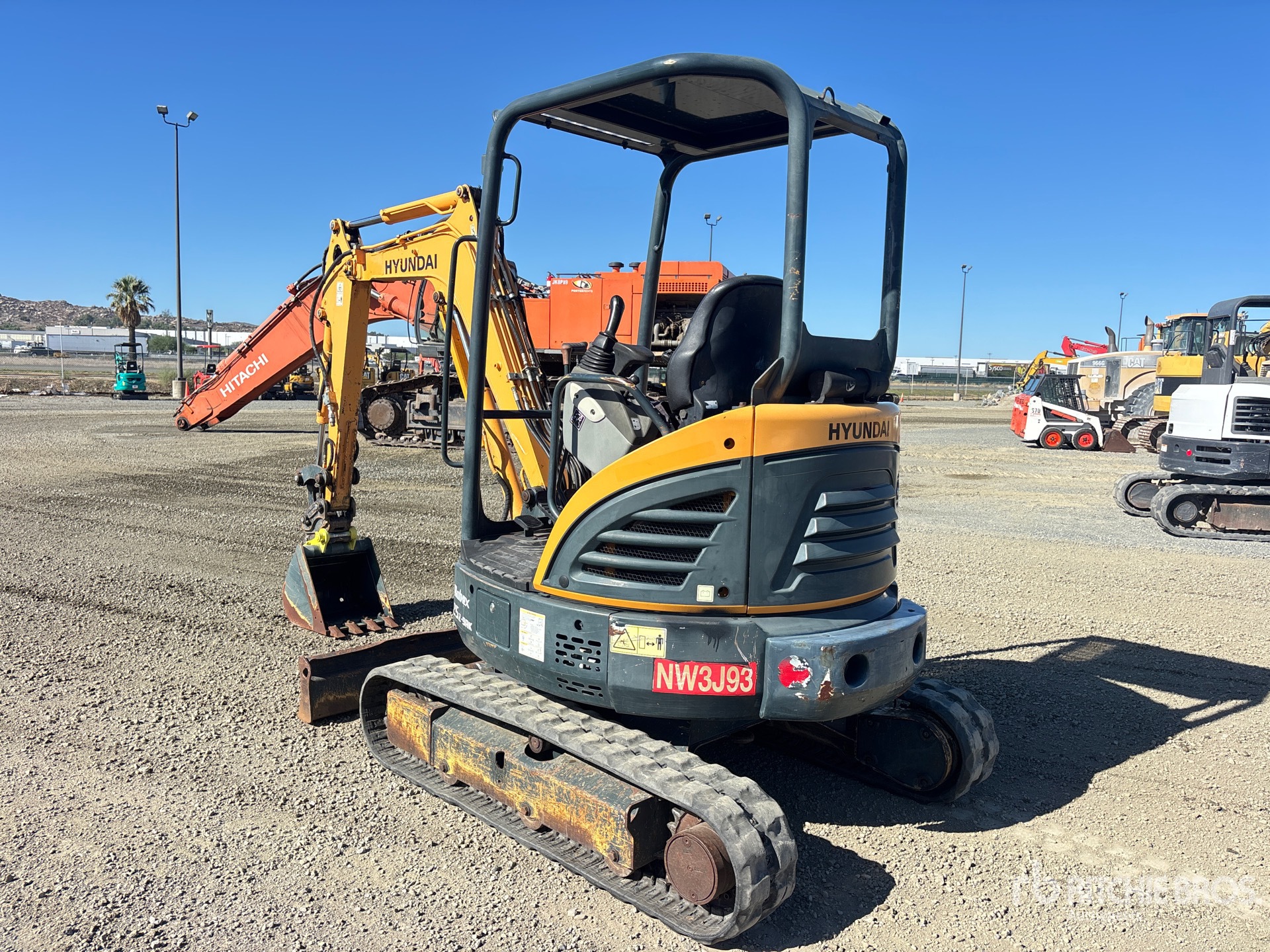2018 Hyundai ROBEX 25Z9AK
