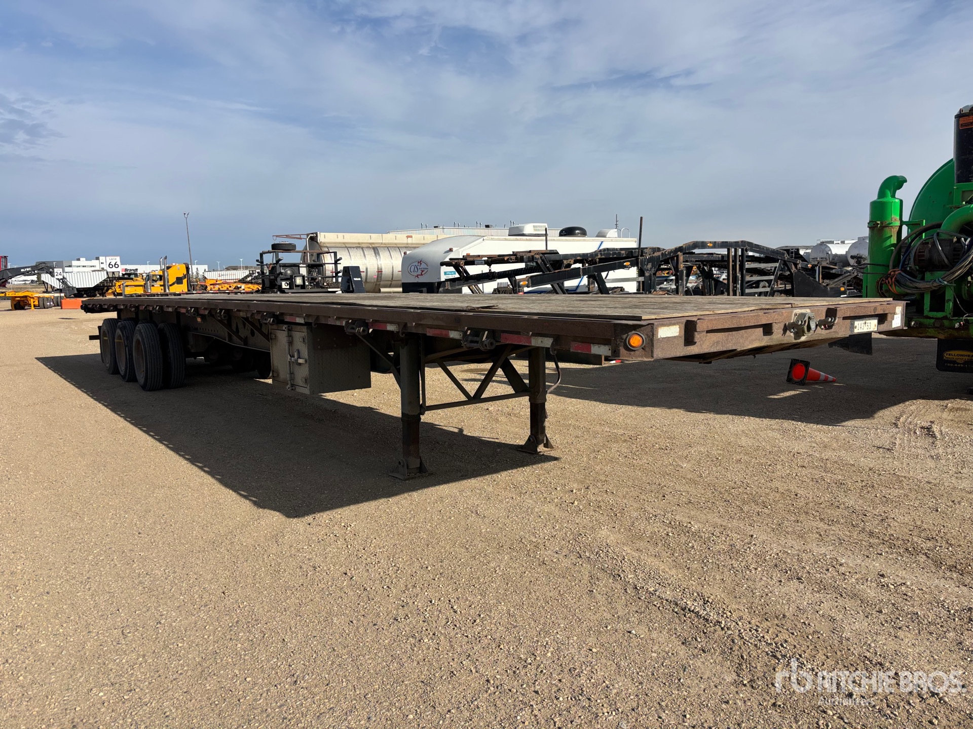 2006 Manac 53 ft Tri/A