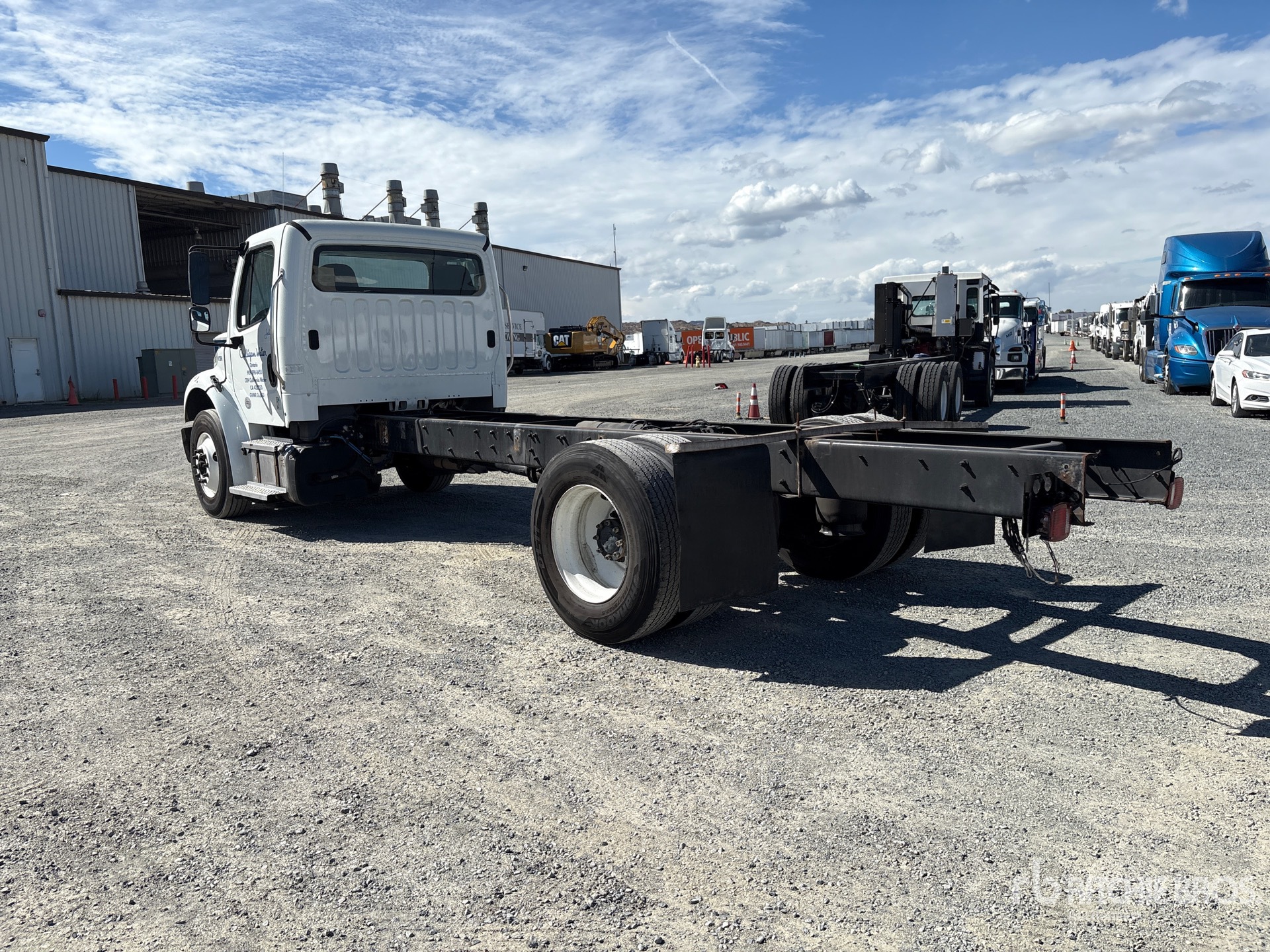 2021 Freightliner M2 106