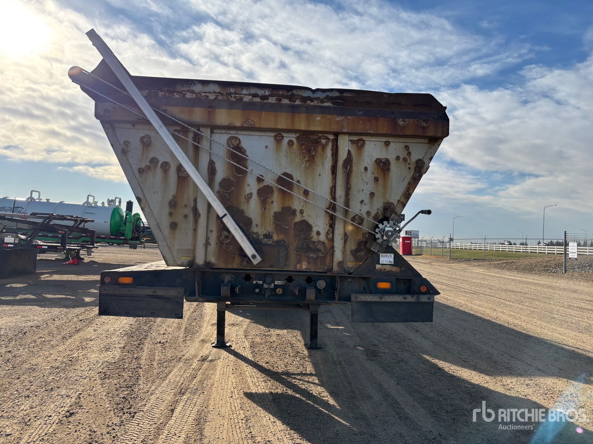 2014 Arnes 15 FT SUPER B-TRAIN LEAD