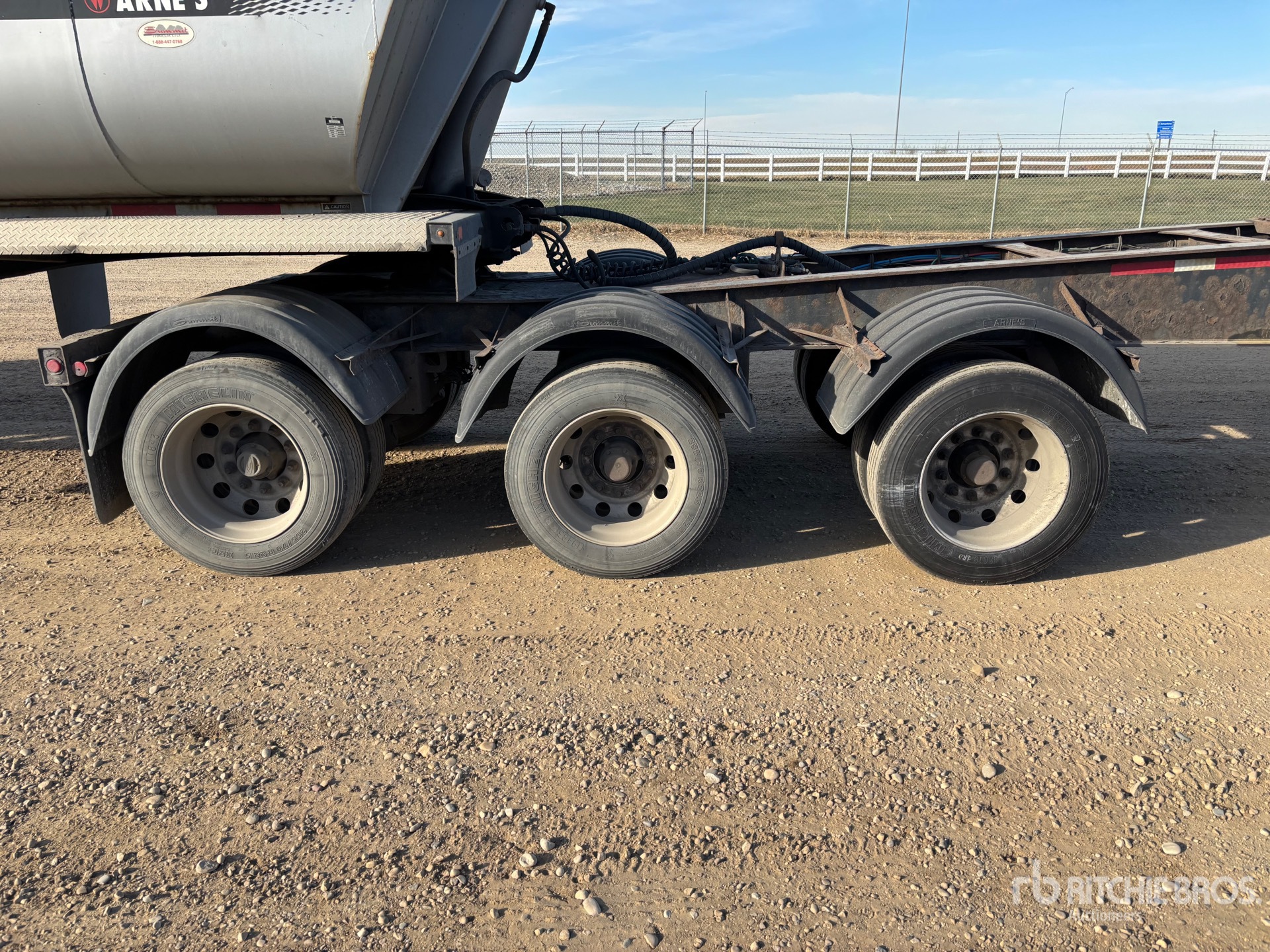 2014 Arnes 15 FT SUPER B-TRAIN LEAD