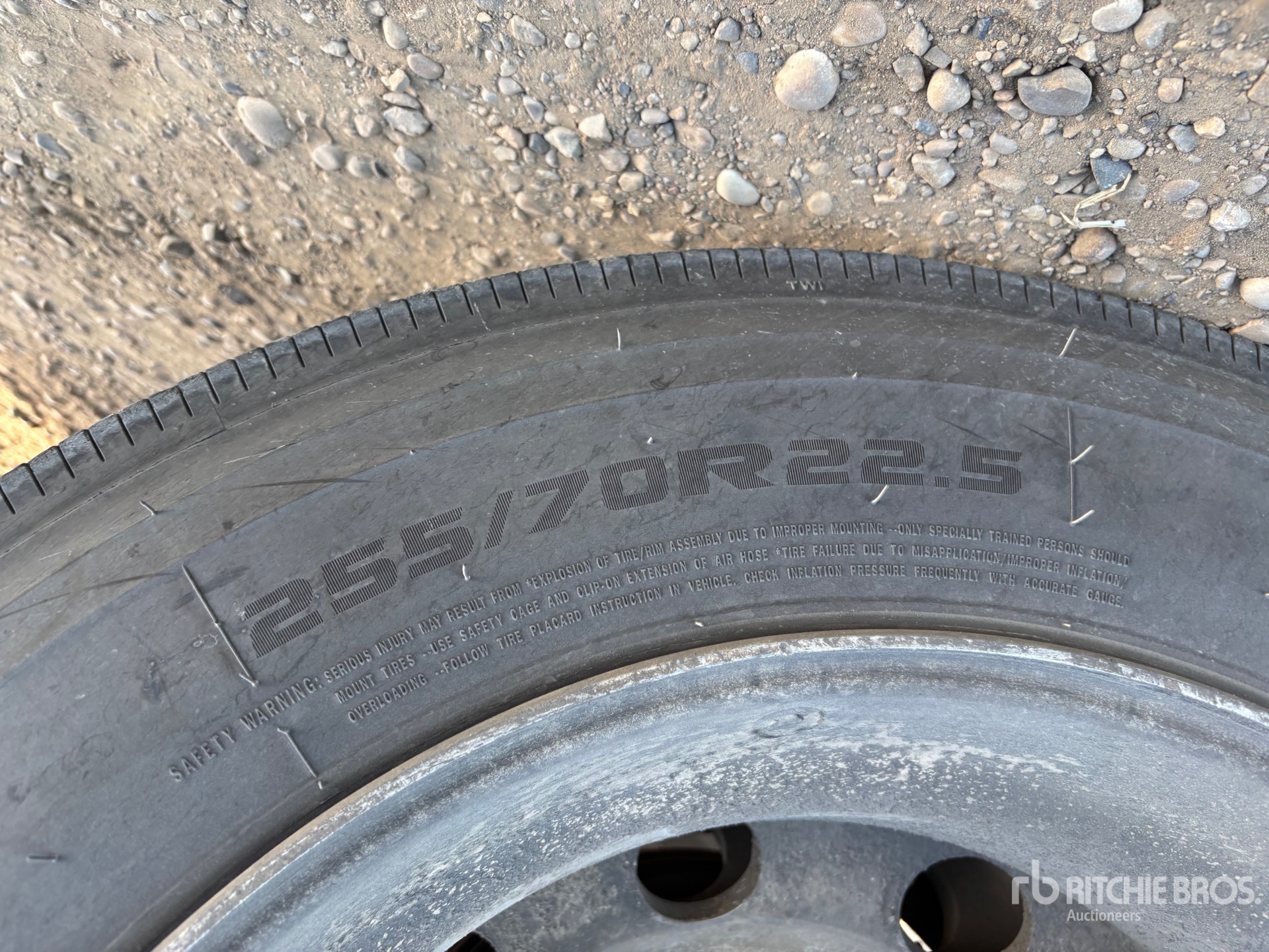 2014 Arnes 15 FT SUPER B-TRAIN LEAD