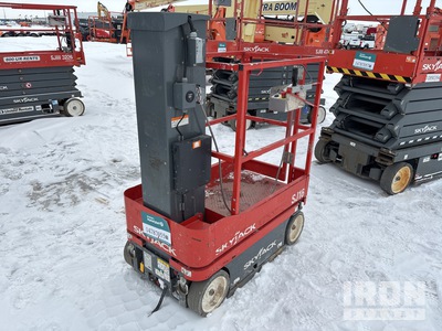General Appearance - Scissor Lift* with Picture, Right Rear Corner