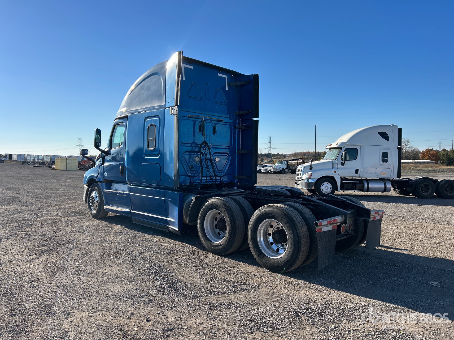 2020 Freightliner CASCADIA 126