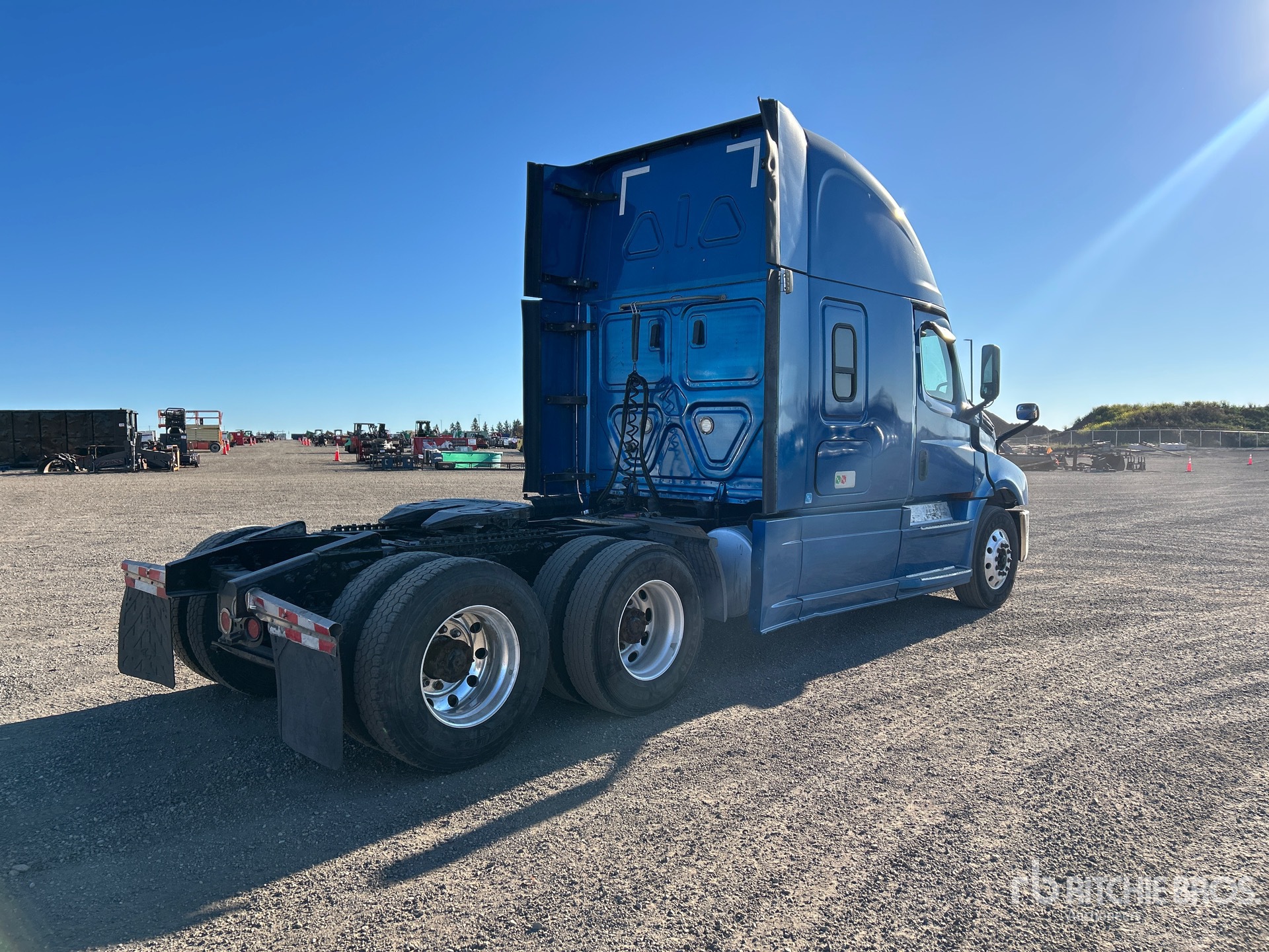 2020 Freightliner CASCADIA 126