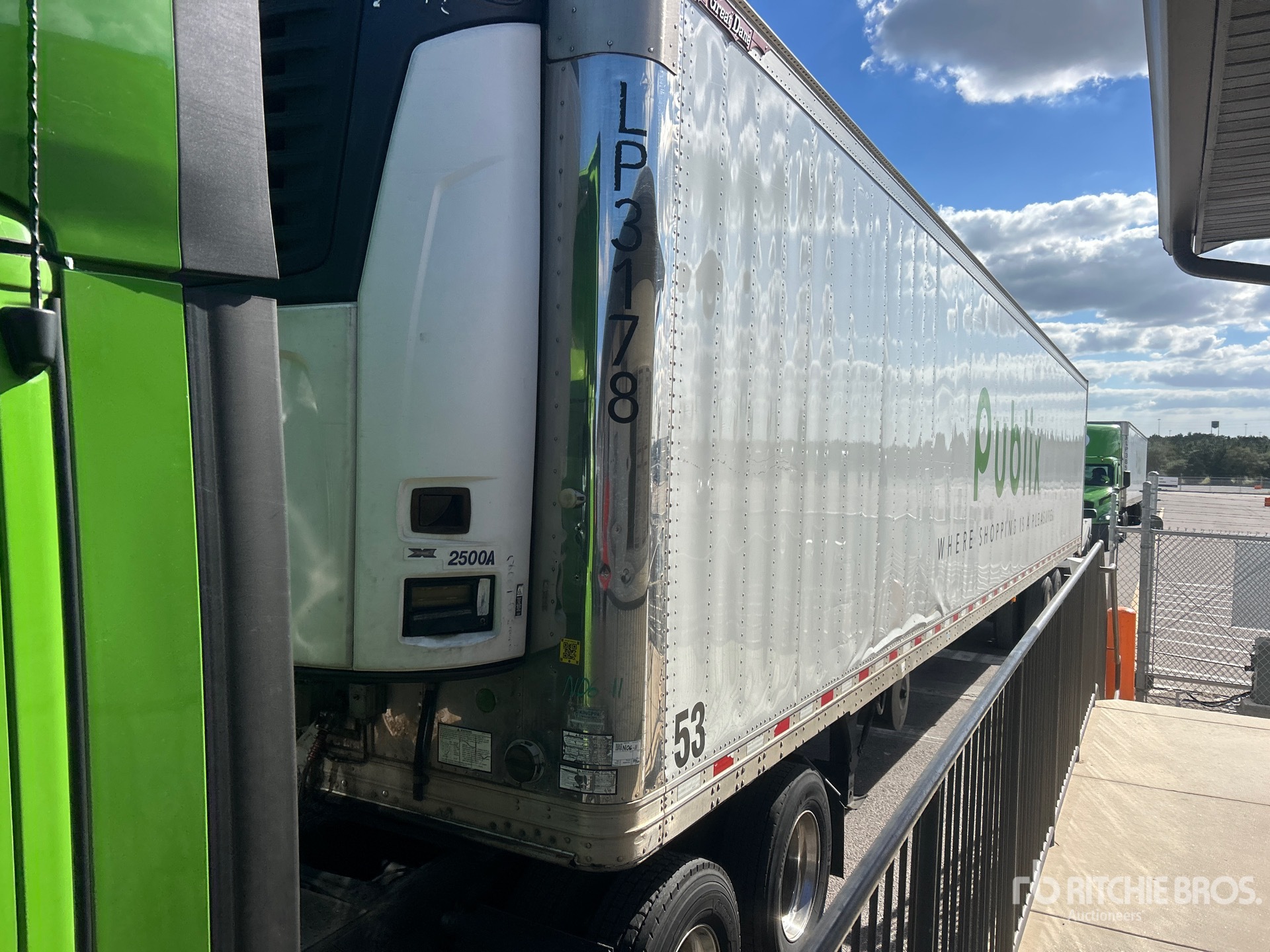 2011 Great Dane 53 FT X 102 IN T/A