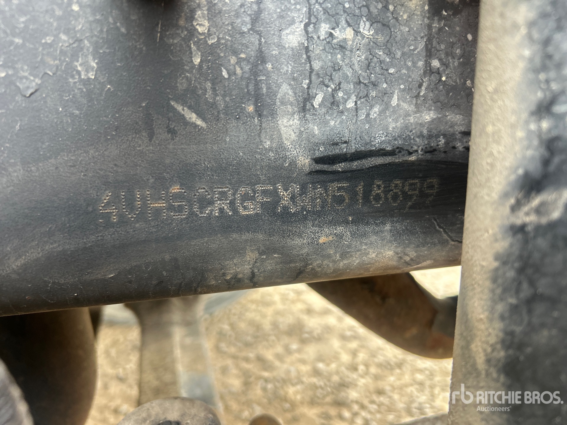 1998 Volvo 1998 Aquatics B-10 on 6x4