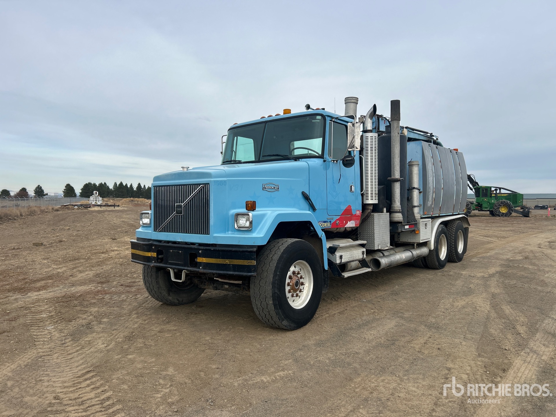 1998 Volvo 1998 Aquatics B-10 on 6x4