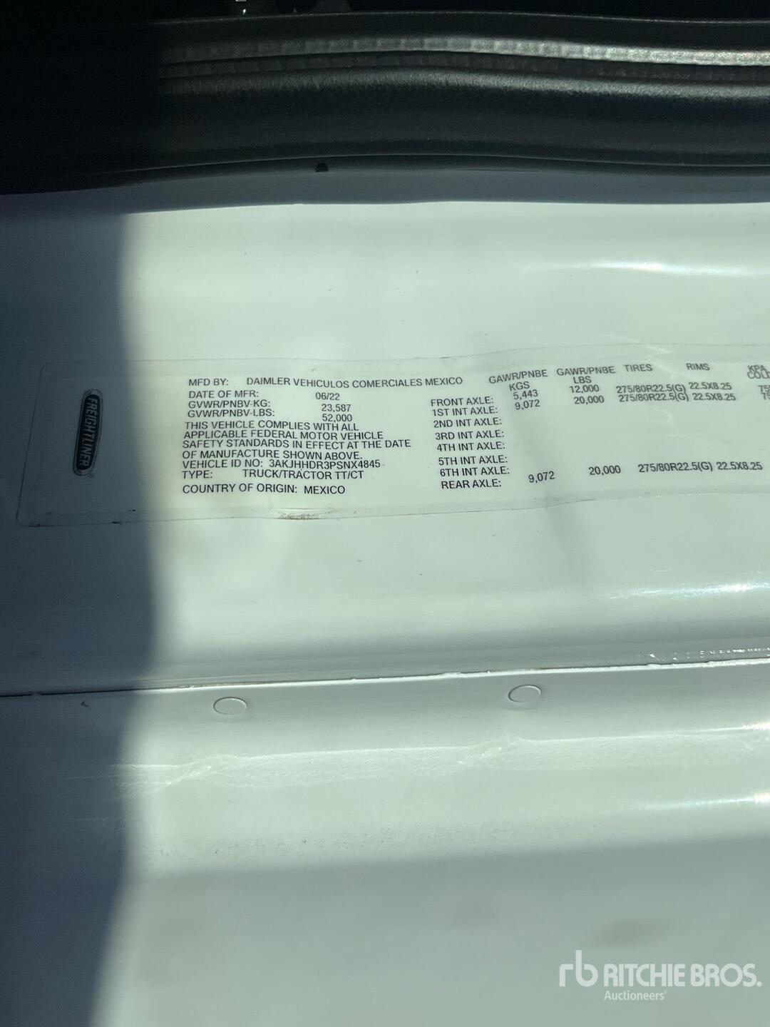 2023 Freightliner CASCADIA 126