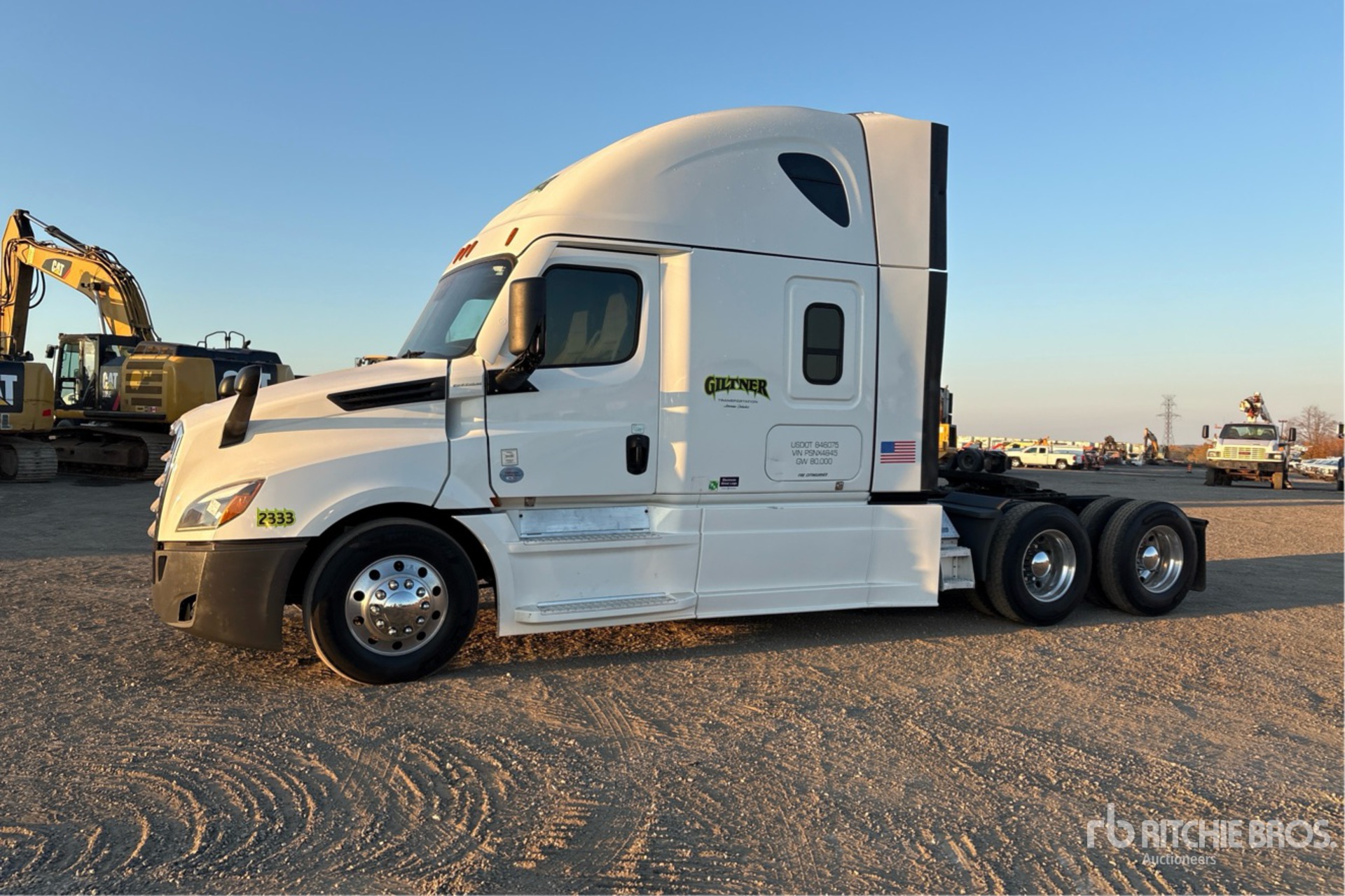 2023 Freightliner CASCADIA 126