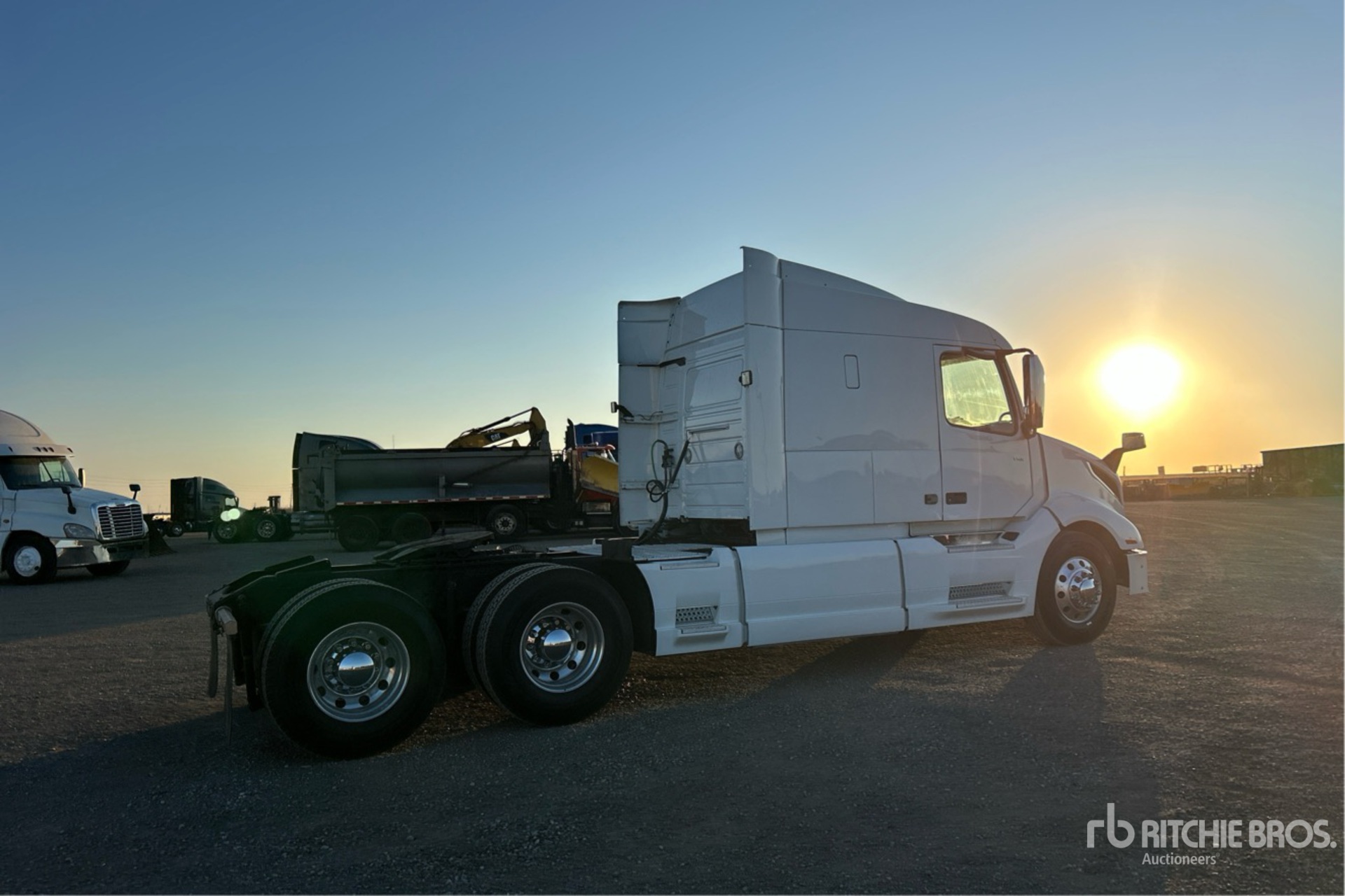 2020 Volvo VNR