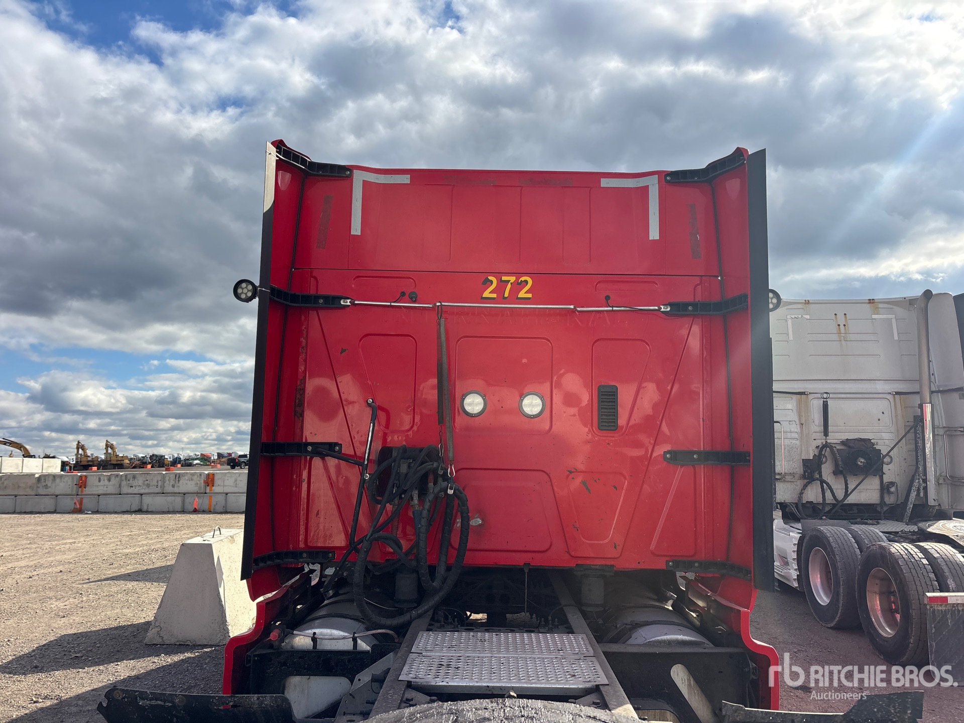 2015 International PROSTAR+ 122