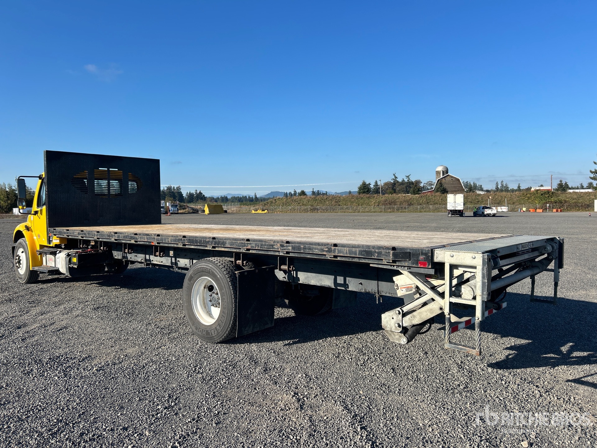 2020 Freightliner M2 106