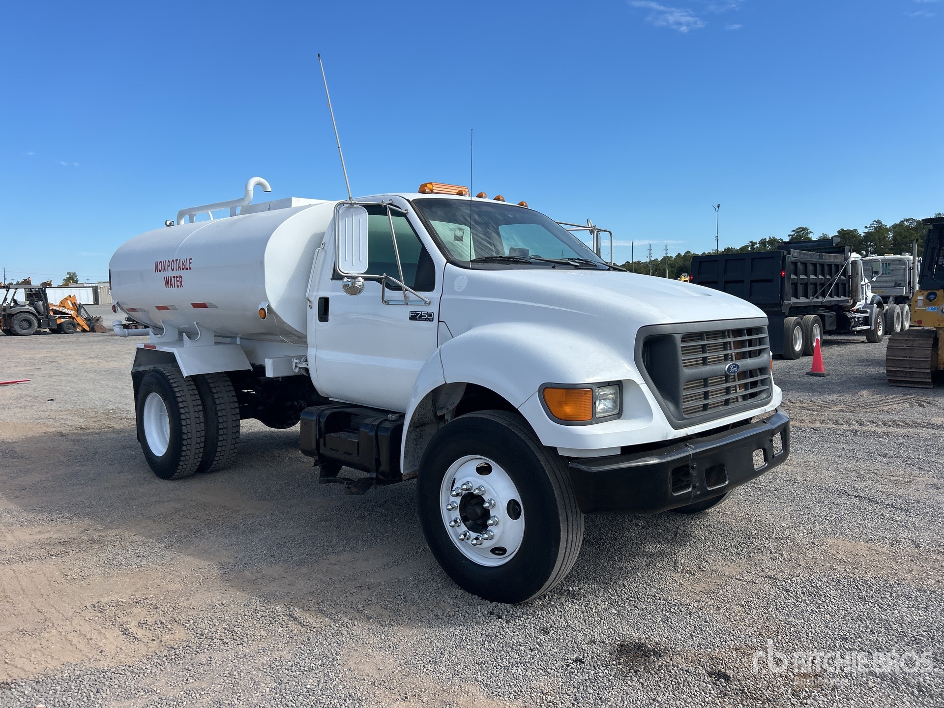 2001 Ford F-750