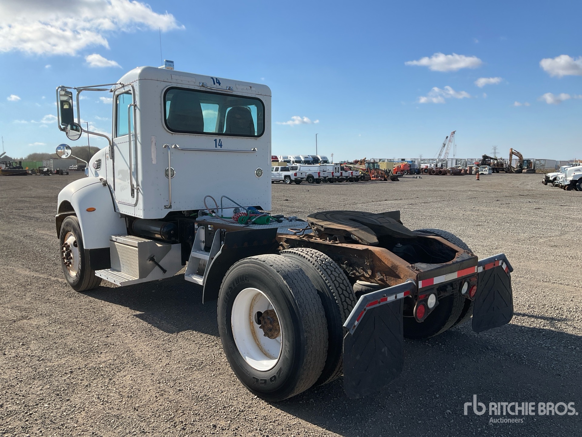 2014 Peterbilt 348
