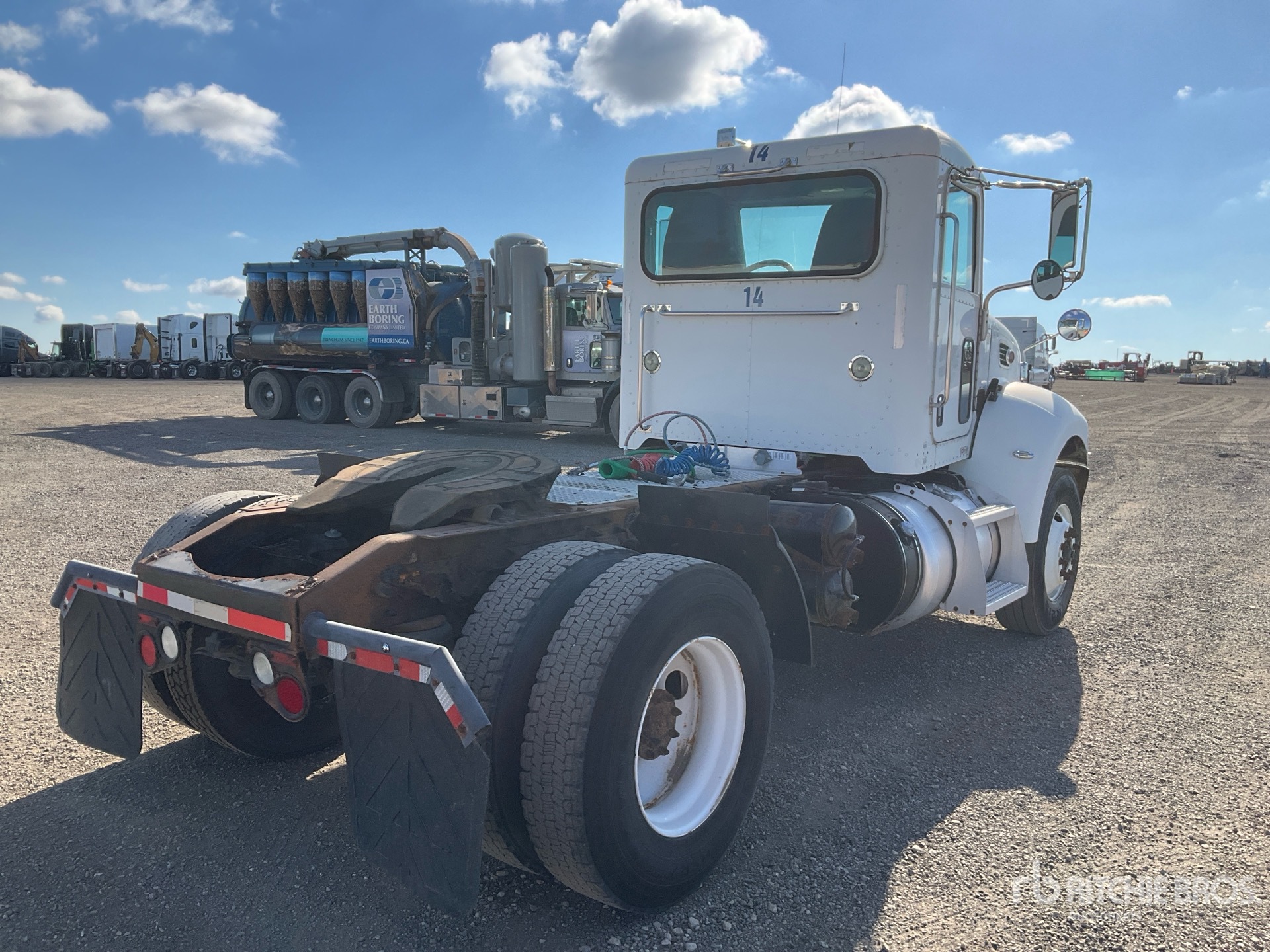 2014 Peterbilt 348