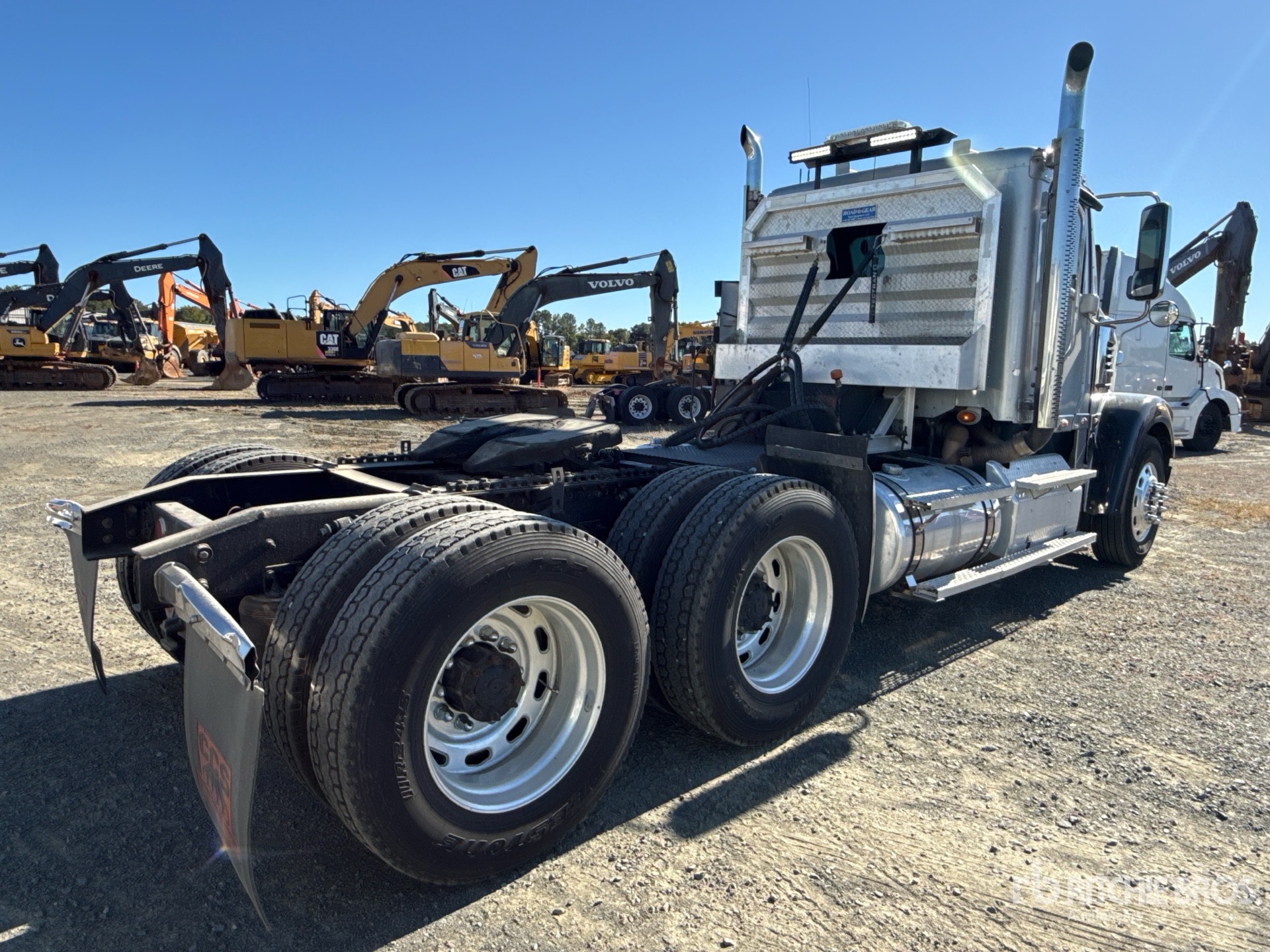 2015 Freightliner CORONADO 122