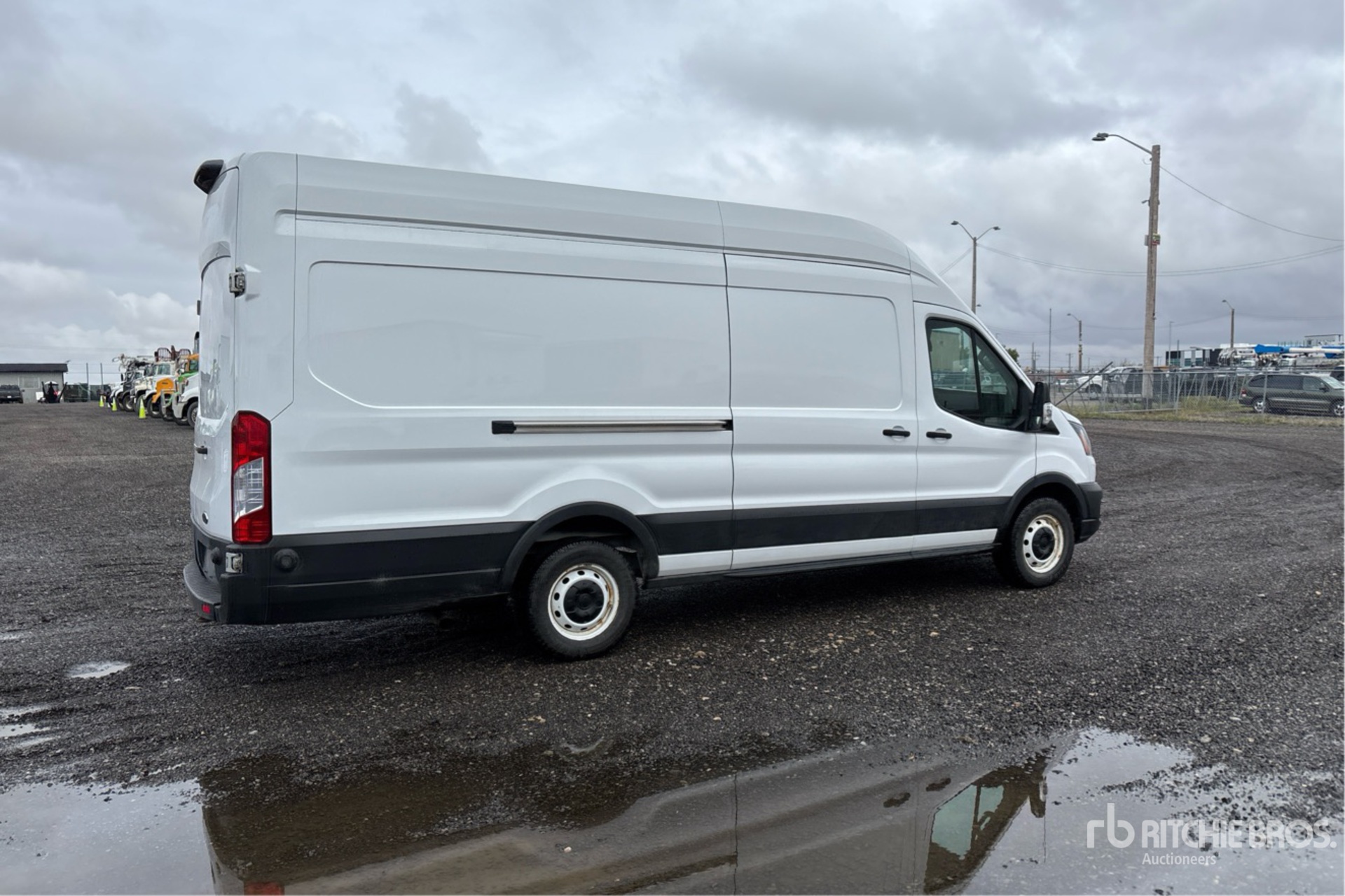 2022 Ford TRANSIT 250
