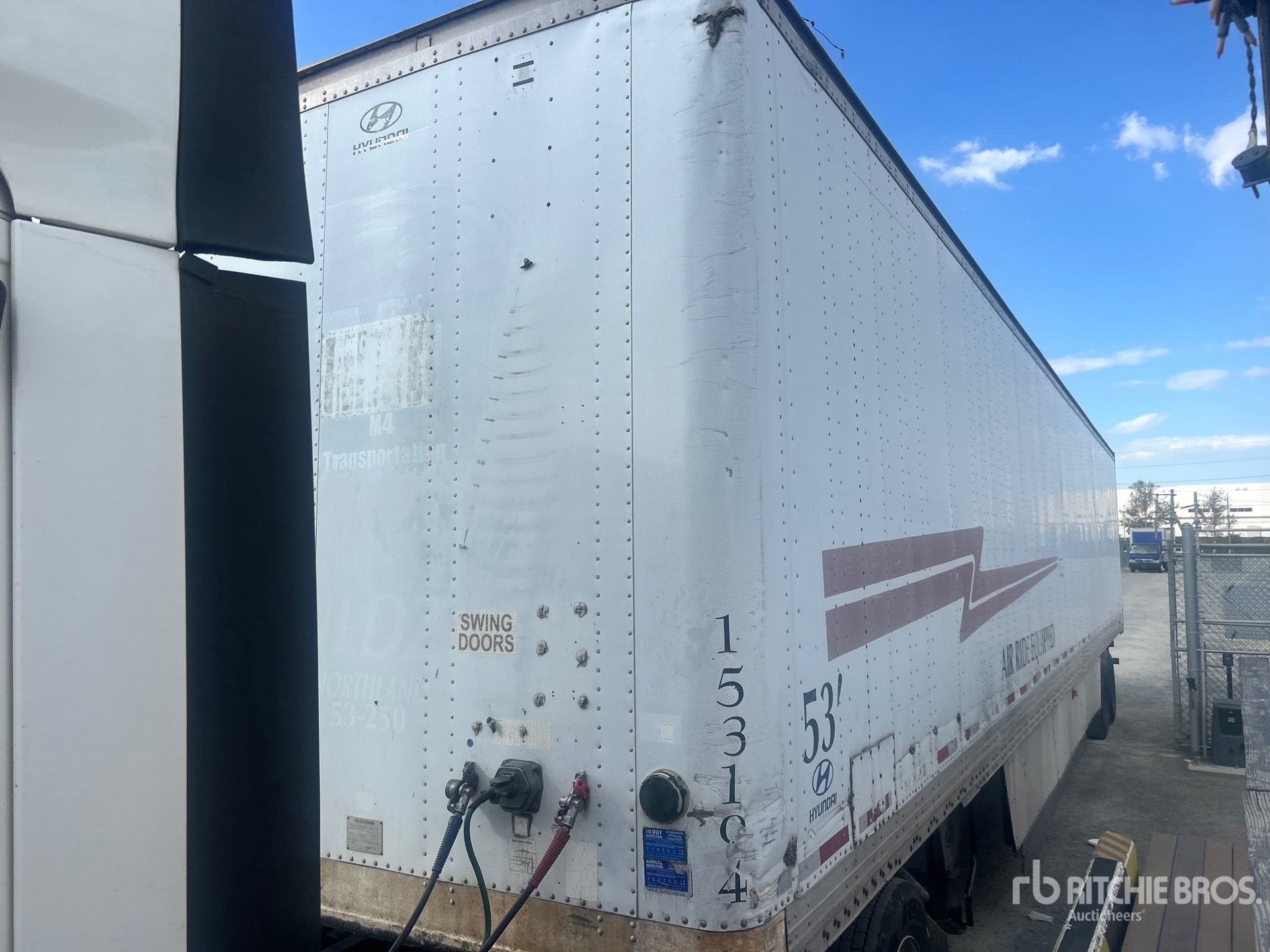 2004 Hyundai 53 FT T/A