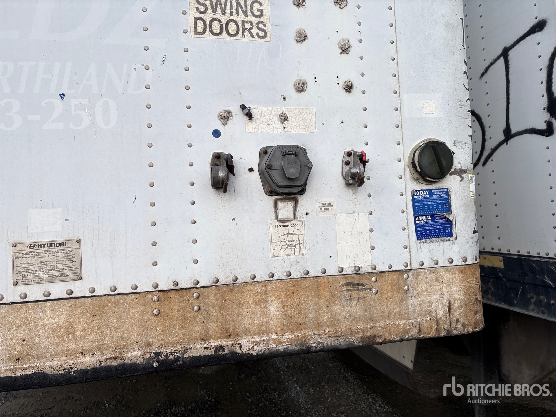 2004 Hyundai 53 FT T/A