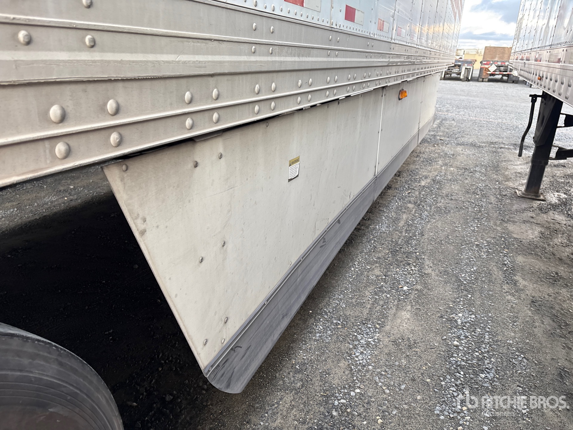 2004 Hyundai 53 FT T/A