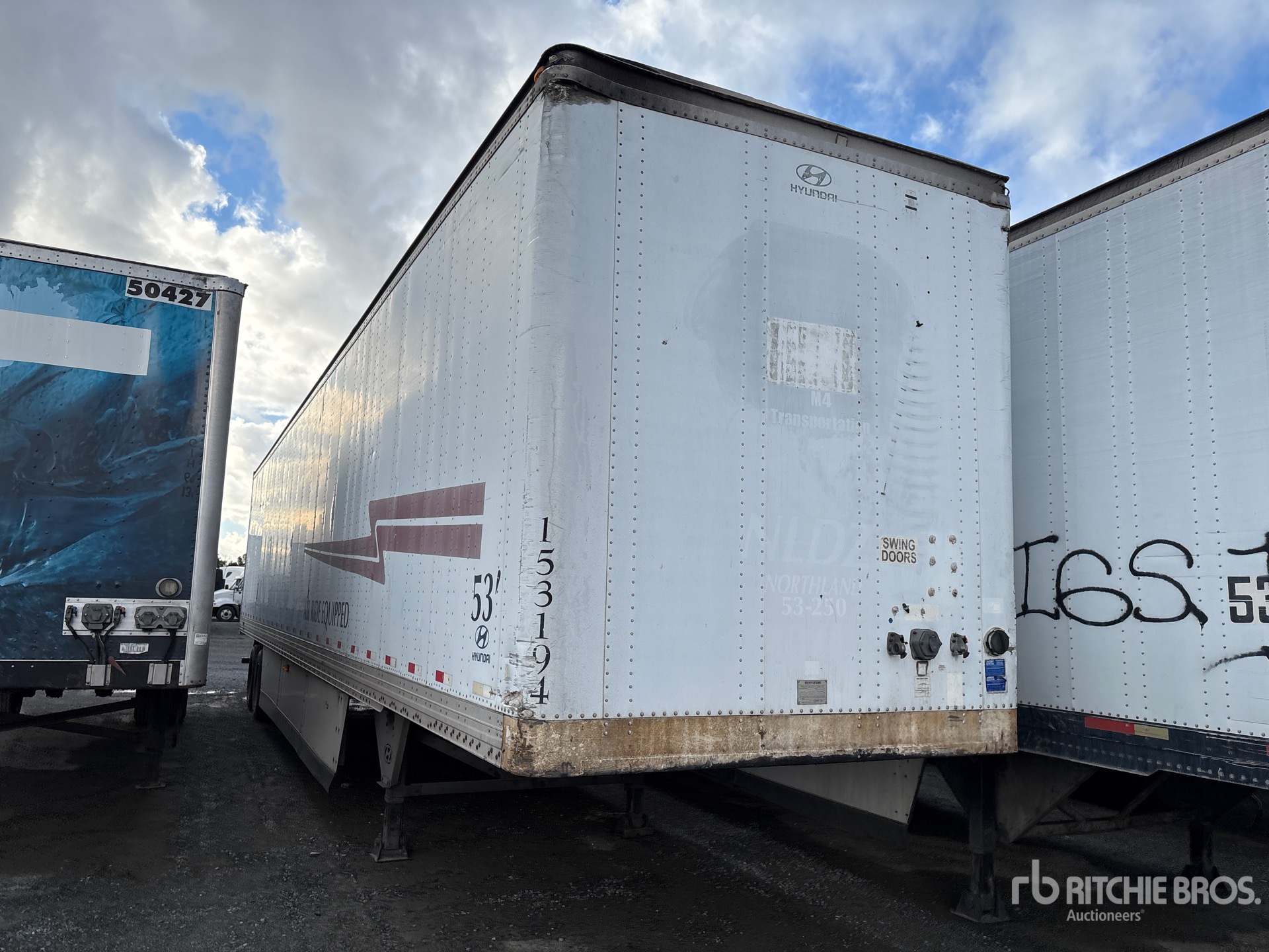 2004 Hyundai 53 FT T/A