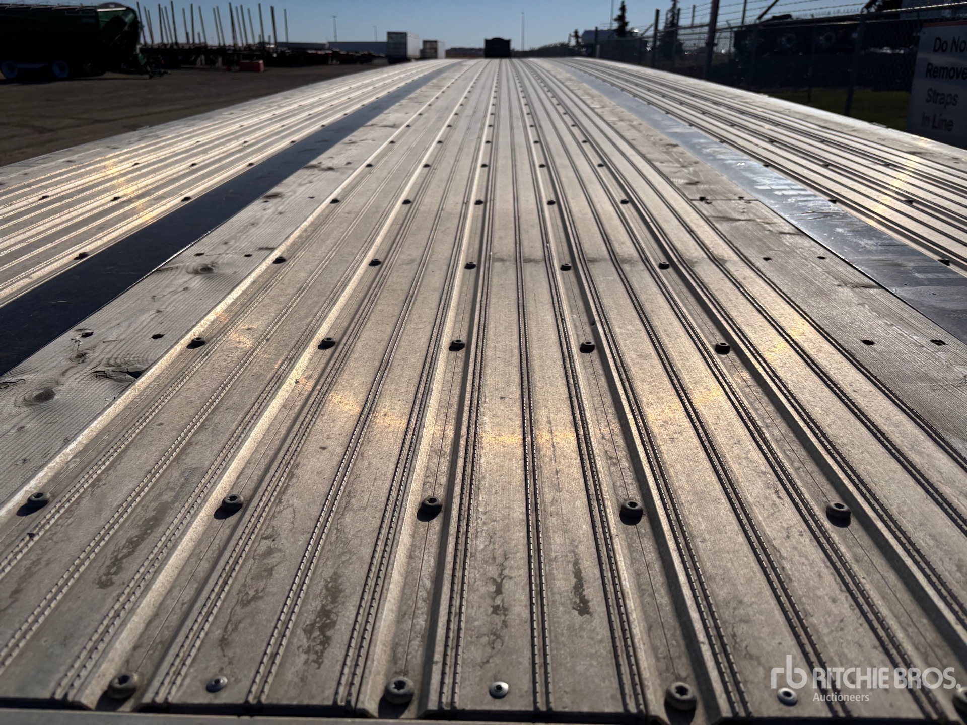 2024 Load King  48 FT T/A SPREAD AXLE