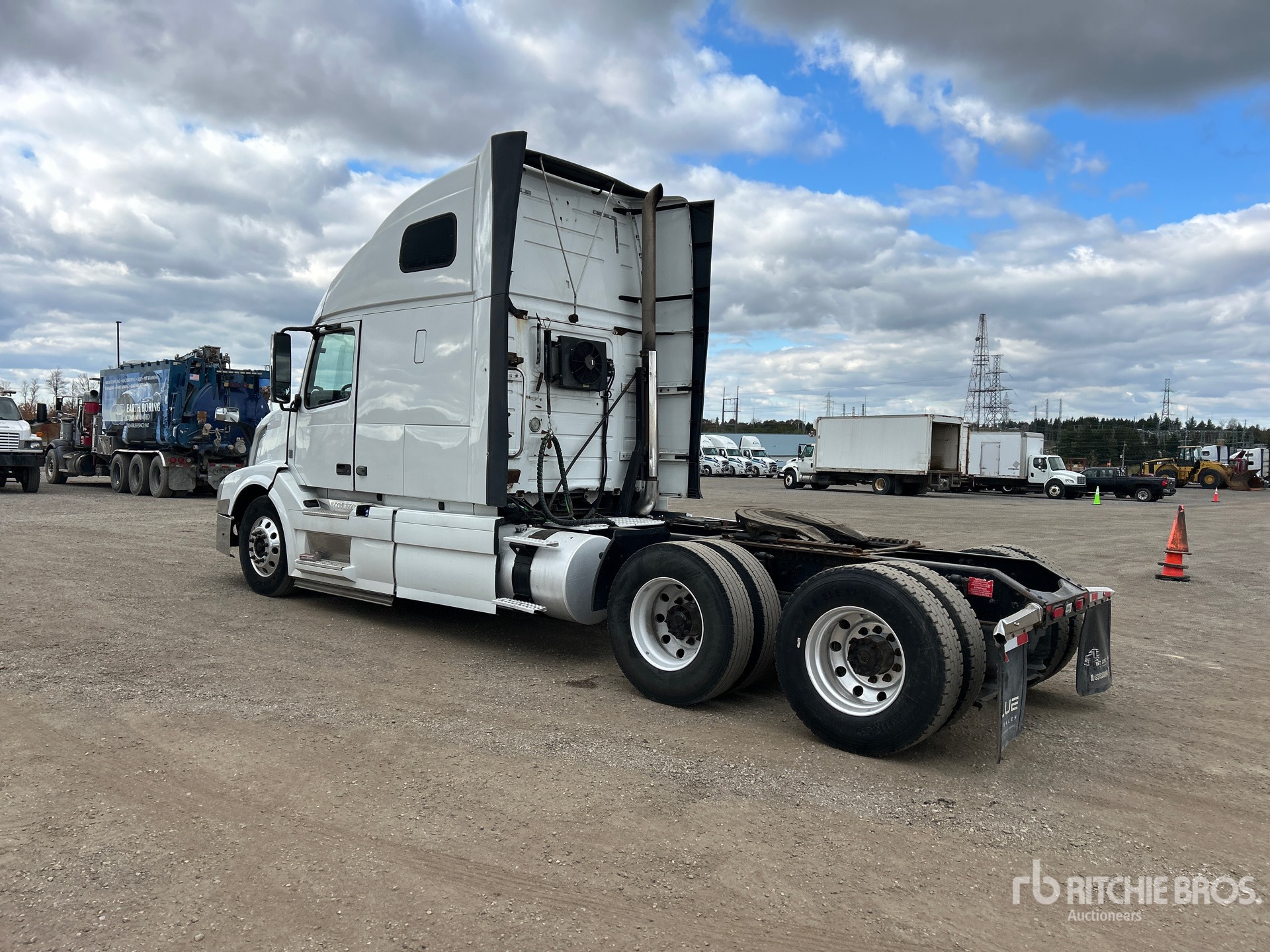 2014 Volvo VNL