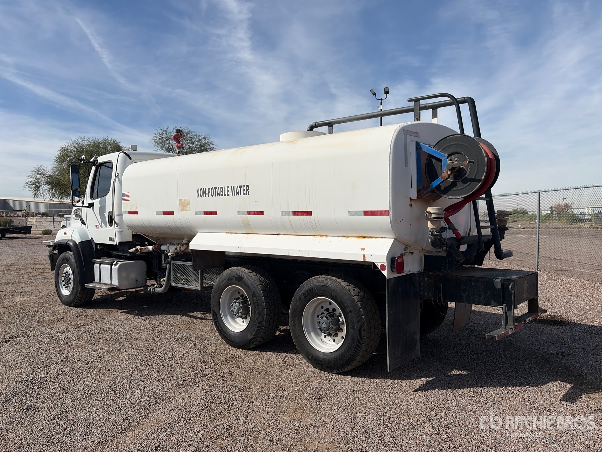 2014 Freightliner 108SD
