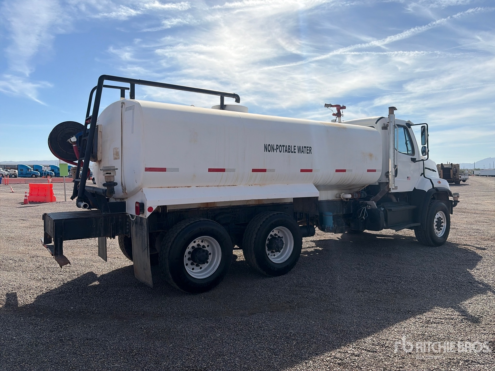 2014 Freightliner 108SD