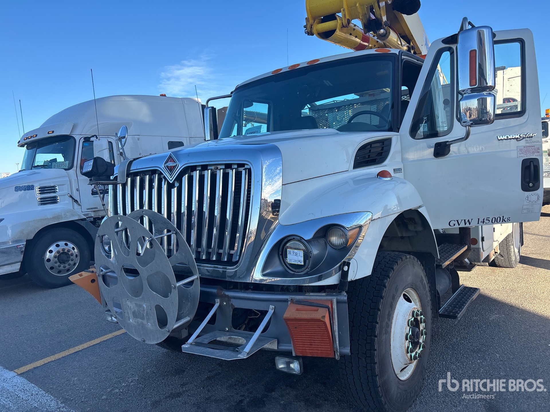 Photo of 2010 International 7400