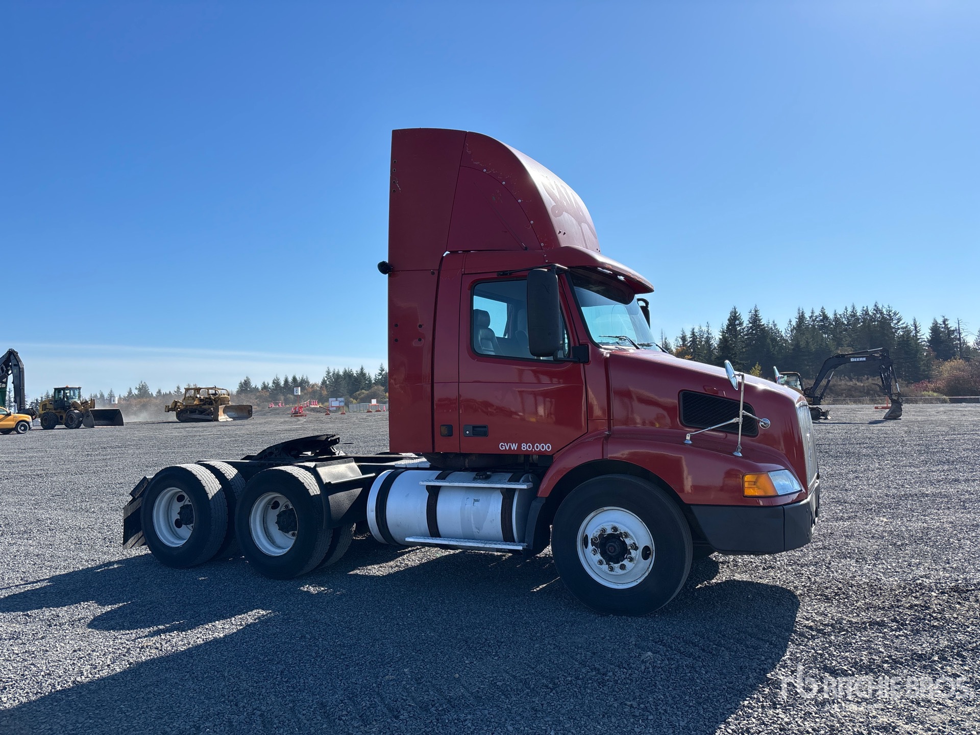 2002 Volvo VNM