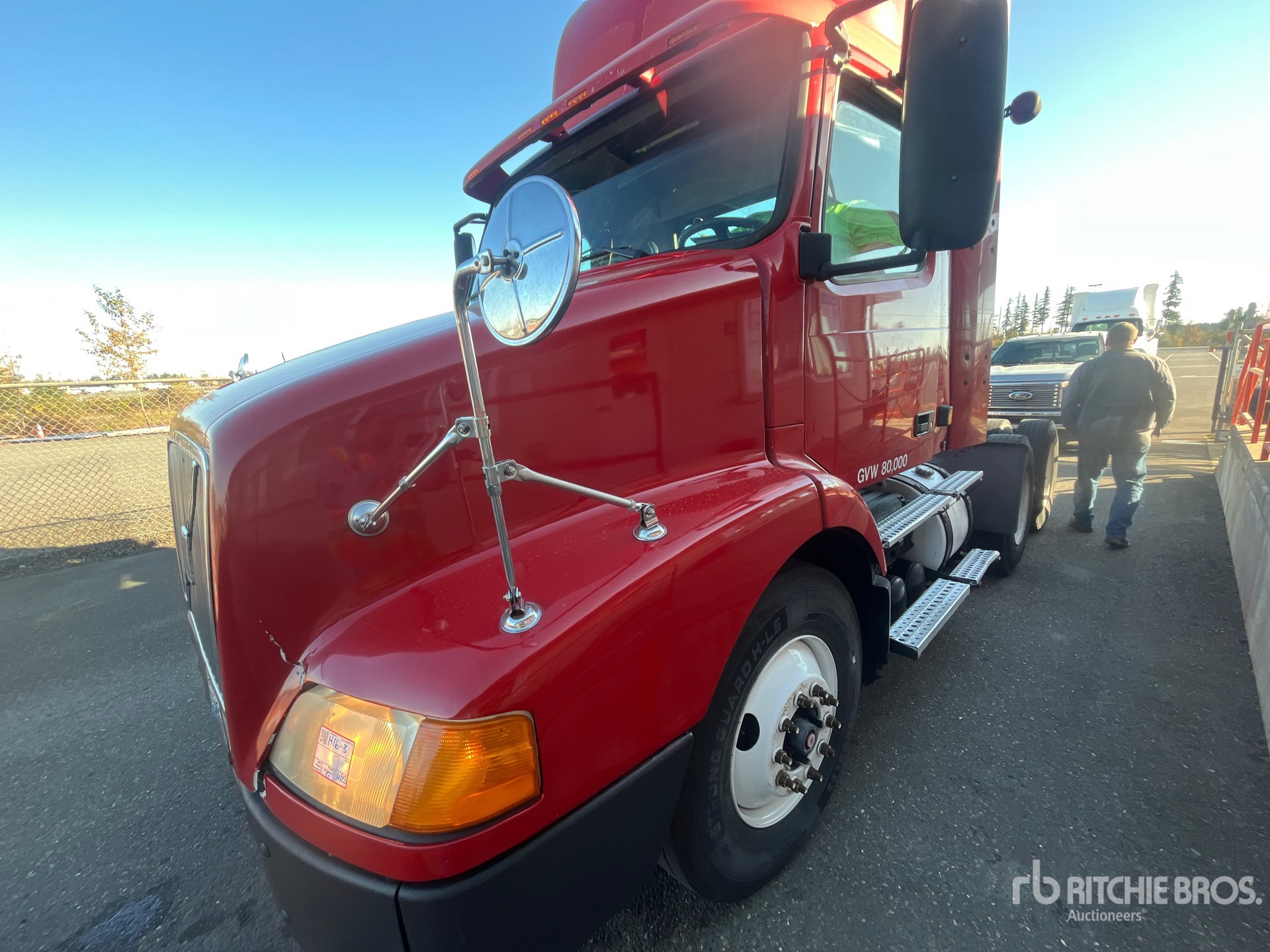 2002 Volvo VNM