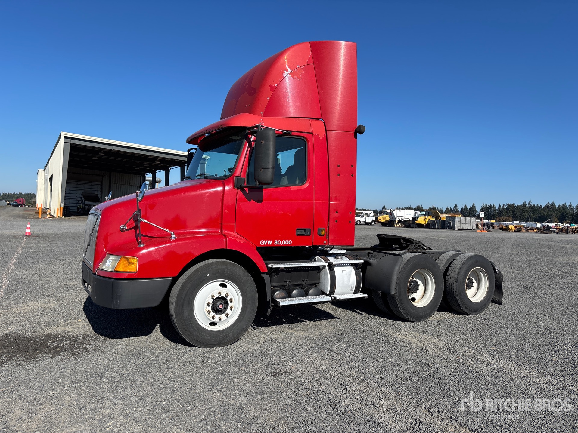 2002 Volvo VNM