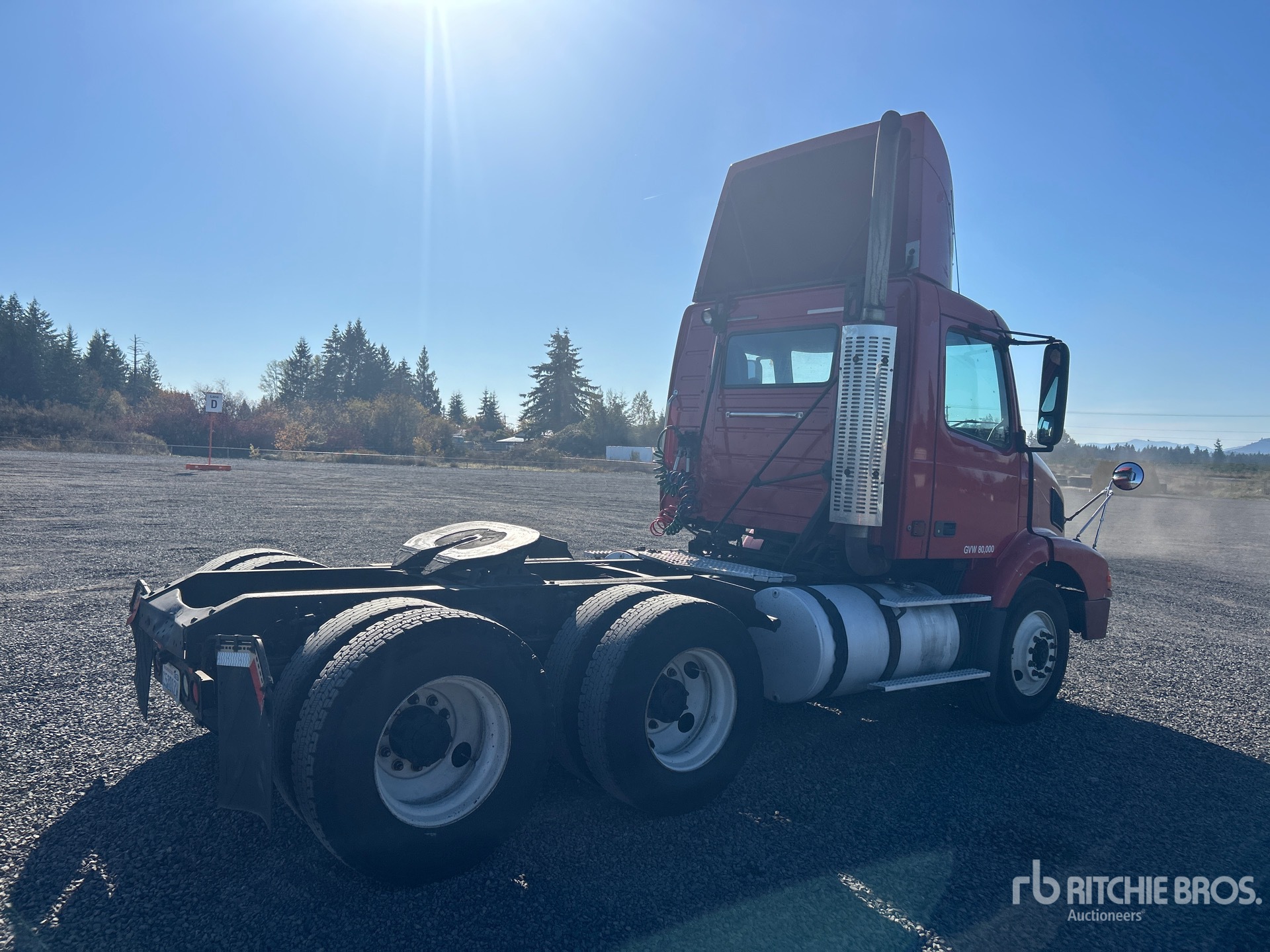 2002 Volvo VNM