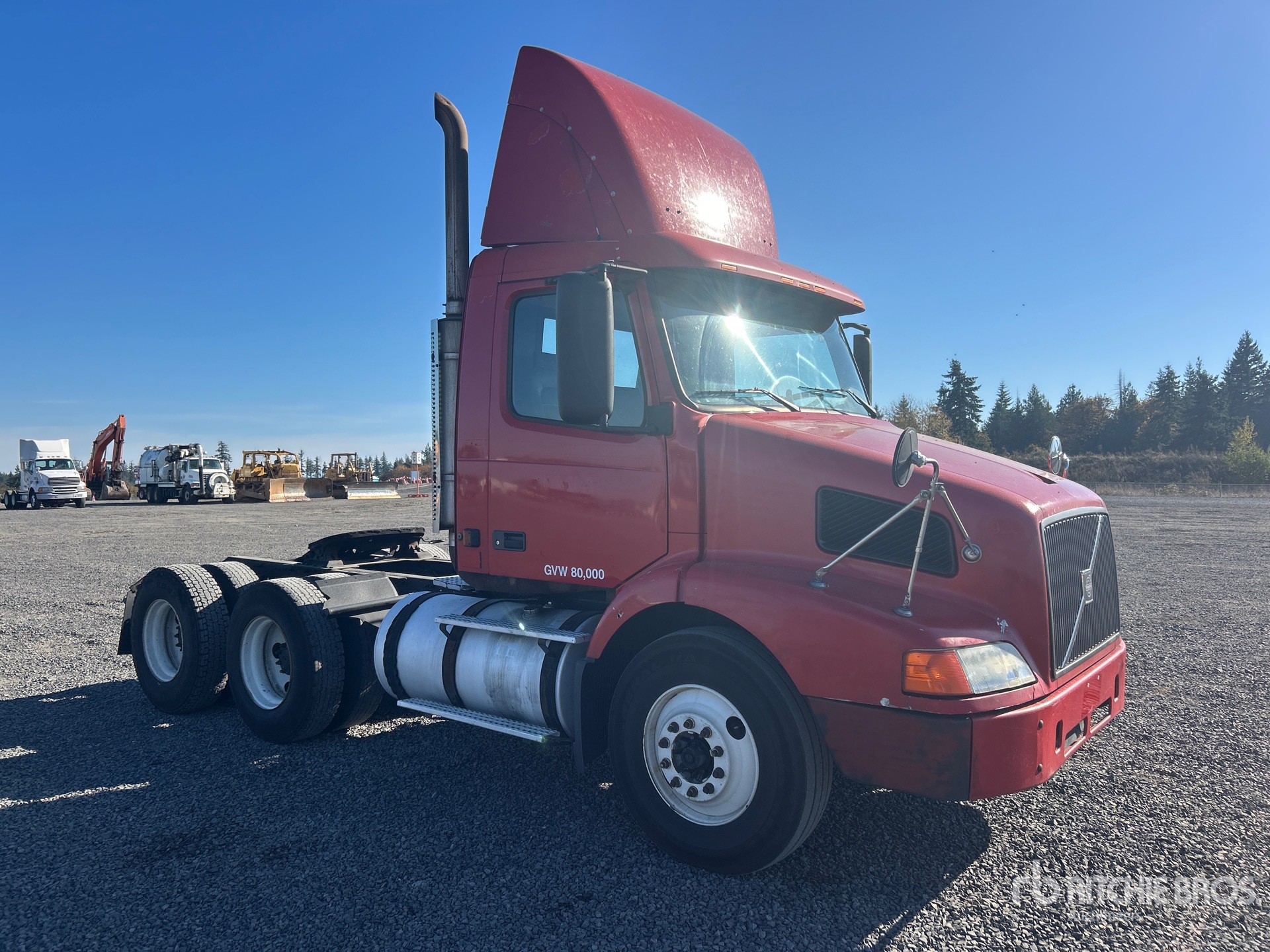 2002 Volvo VNM
