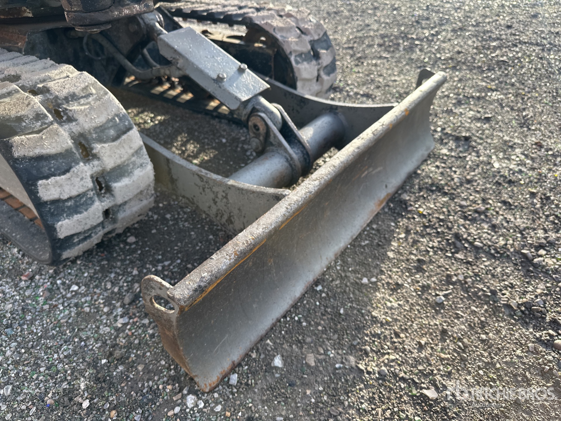 2014 Yanmar SV17
