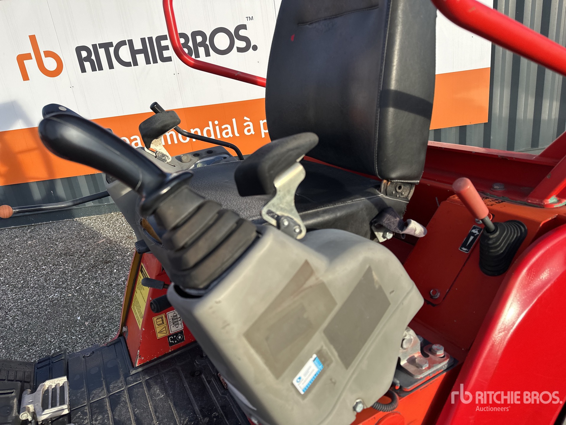 2014 Yanmar SV17