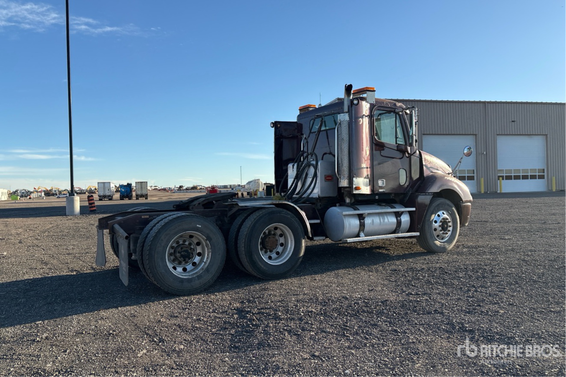 2001 Freightliner COLUMBIA 120