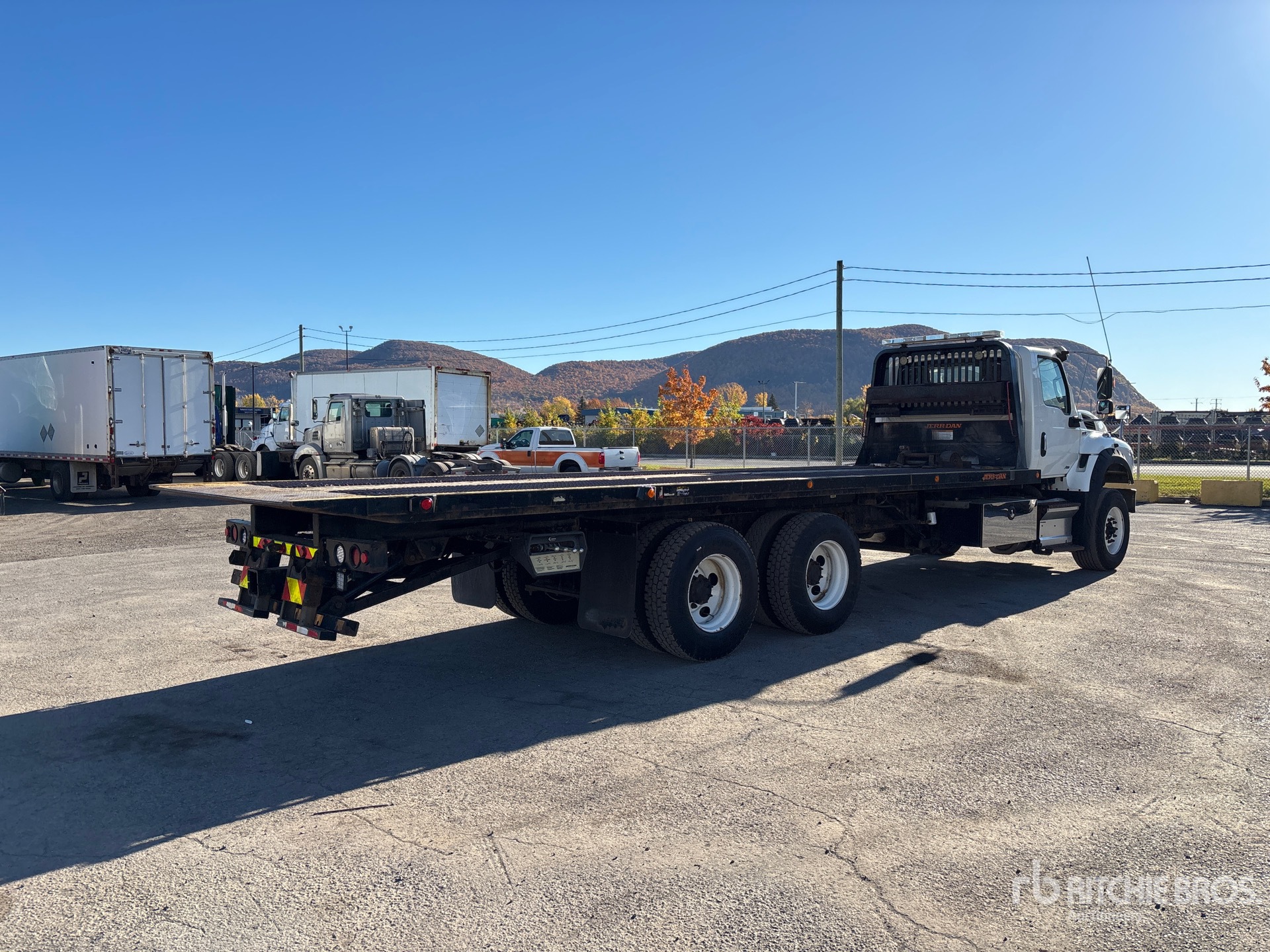 2019 International HV613 SBA
