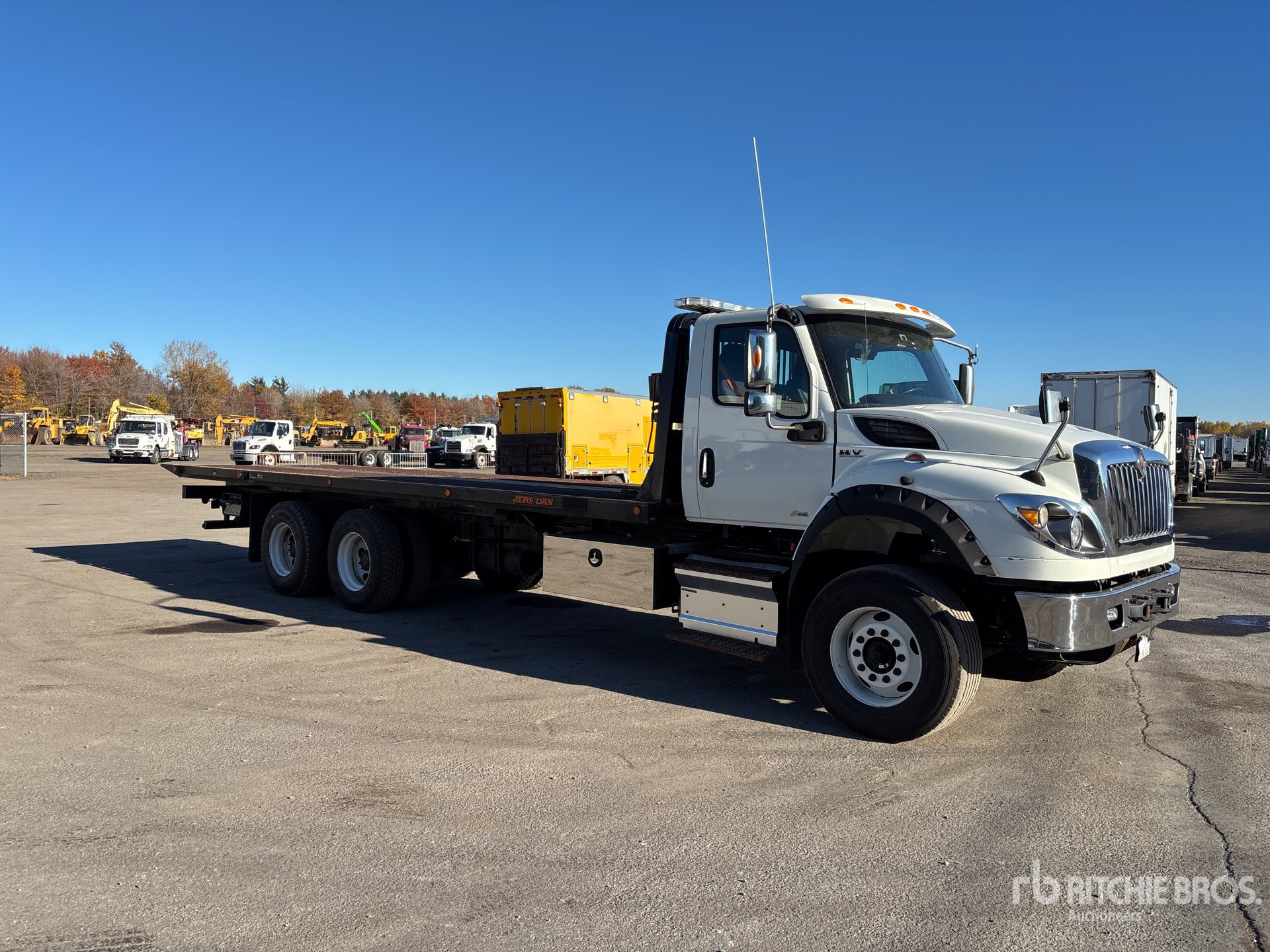 2019 International HV613 SBA